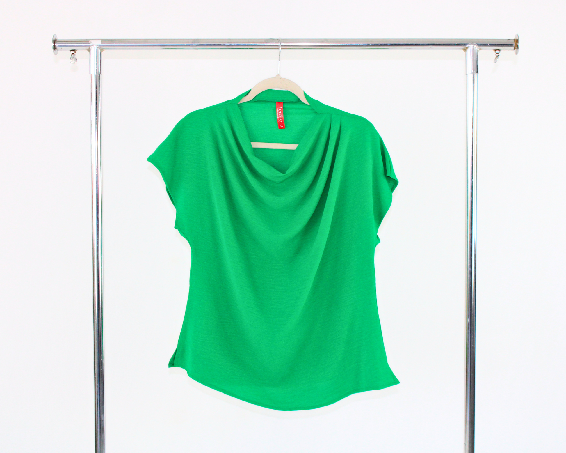 118 Blusa Con Escote Caída Lisa