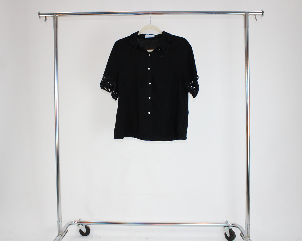71755 Blusa Cuello Camisero y Manga Tejido Calado