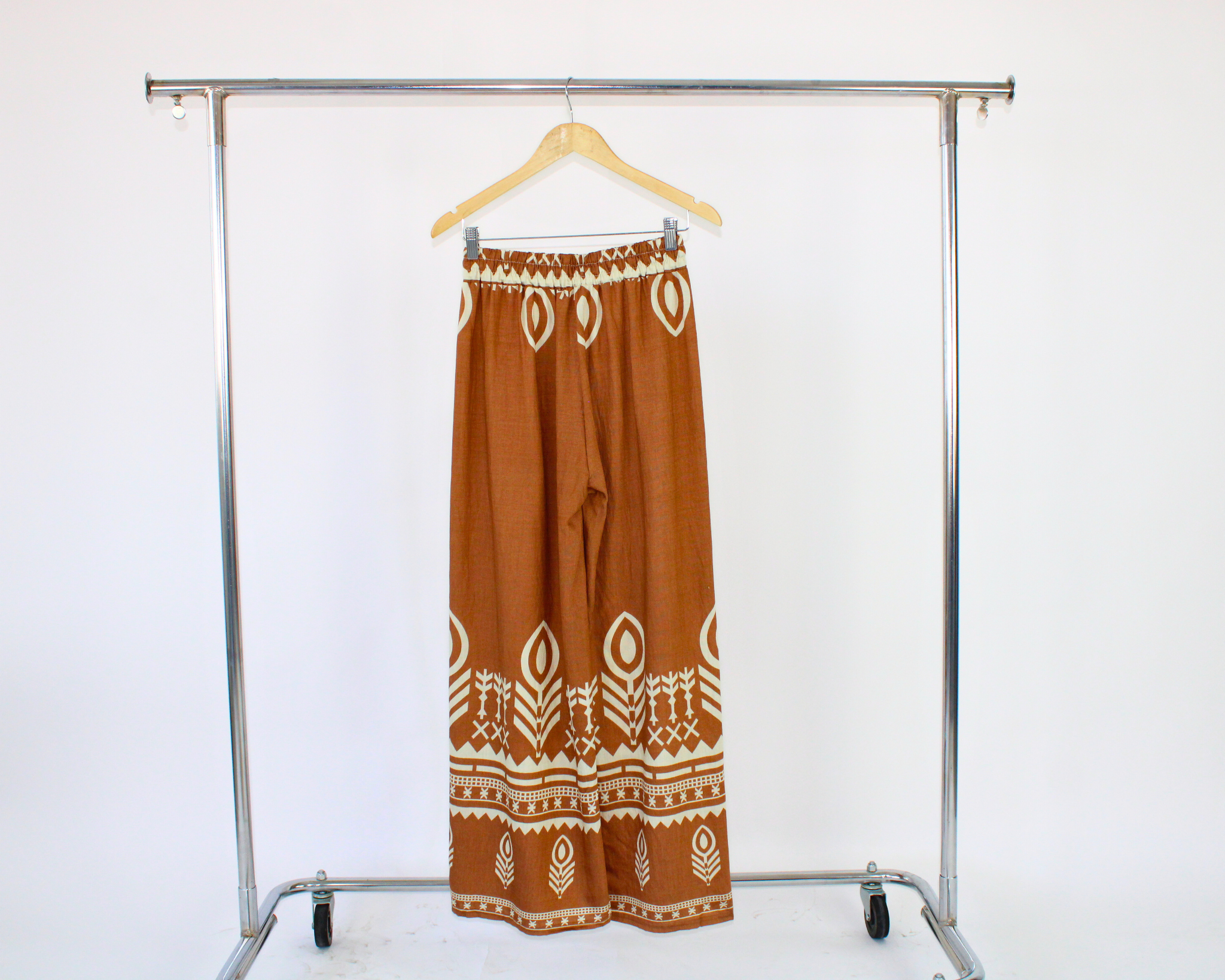 SH116 Pantalón Con Jareta Estampado Varios