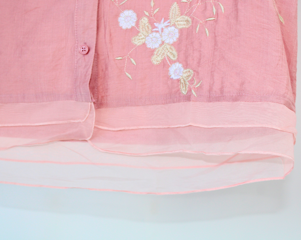 E170 Blusa Cuello Mao Manga Corta Flores Bordadas
