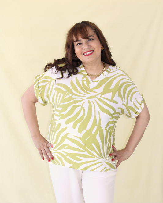 1507 Blusa Estampado líneas Cuello "V"