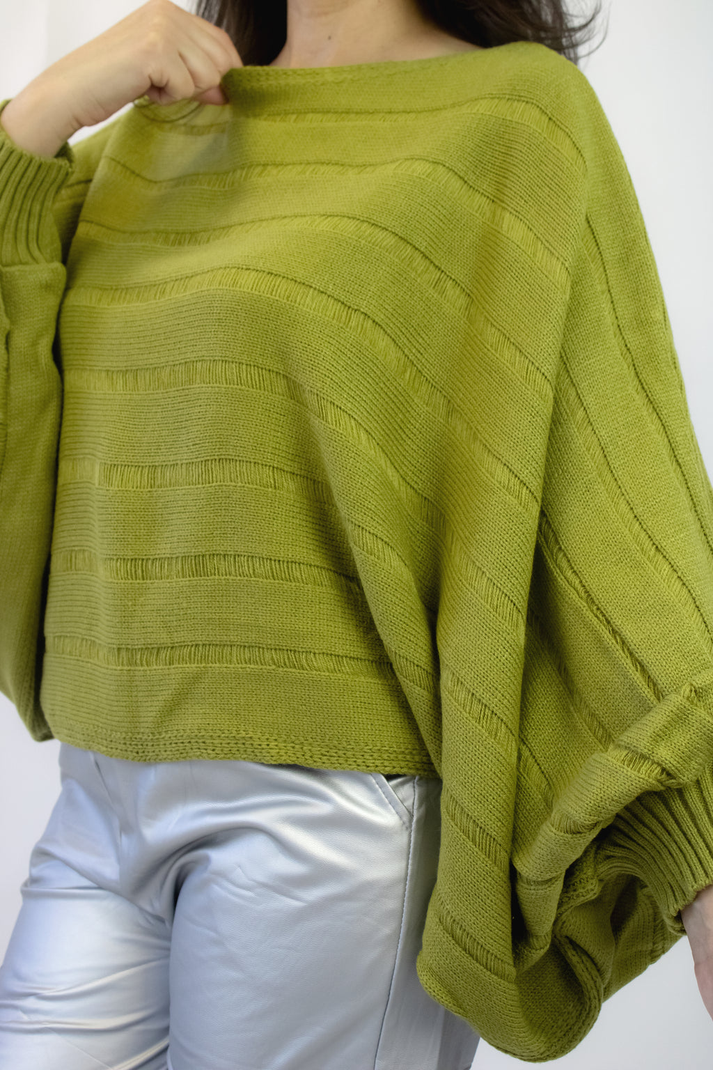 25502 Suéter Tejido de Corte Mariposa