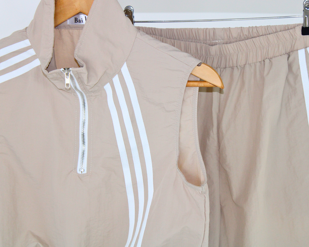 GH23557 Conjunto Pantalón Chaleco Deportivo Rayas