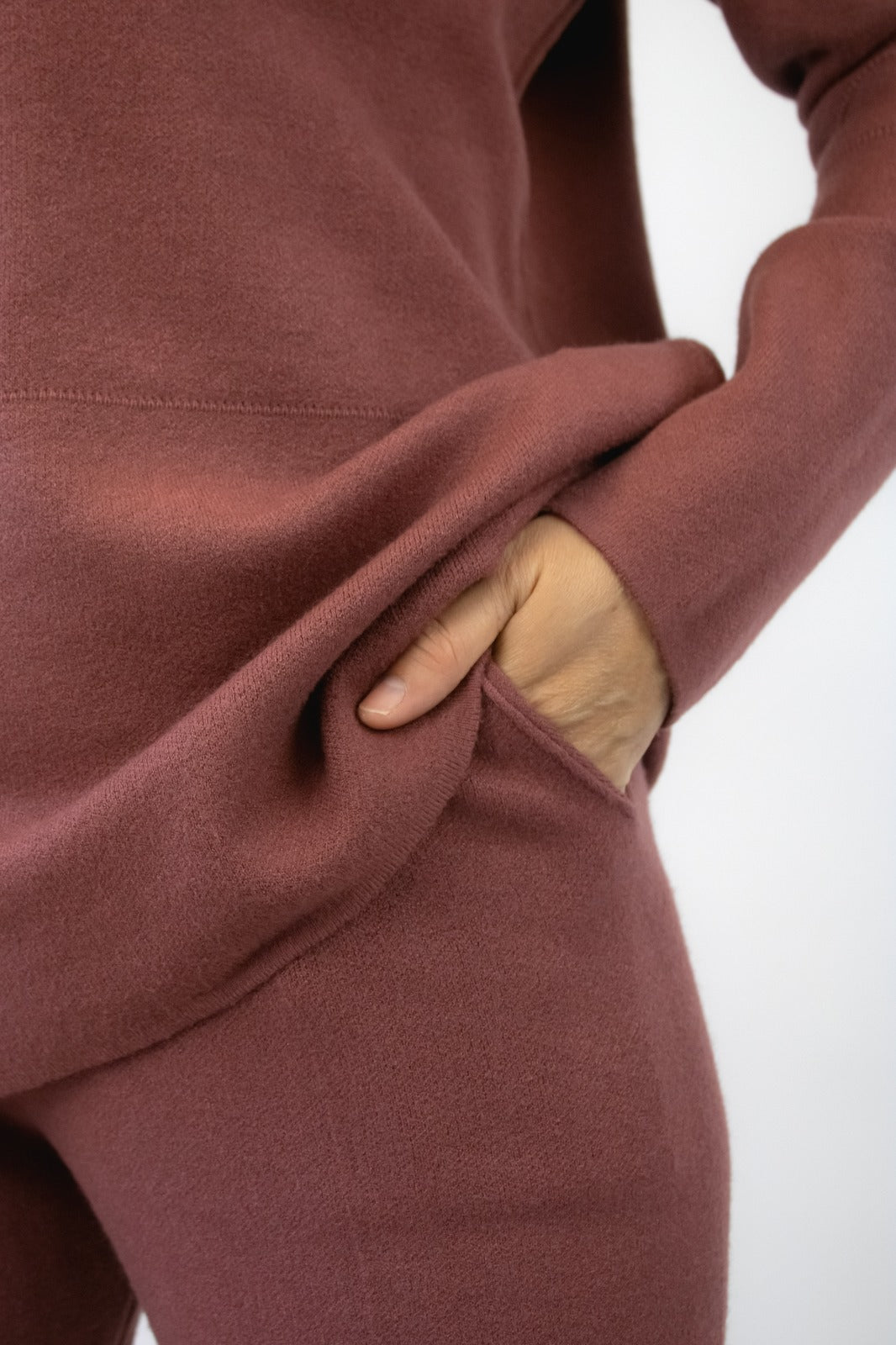 OJ-2723 Conjunto Suéter Liso y Línea de Costura