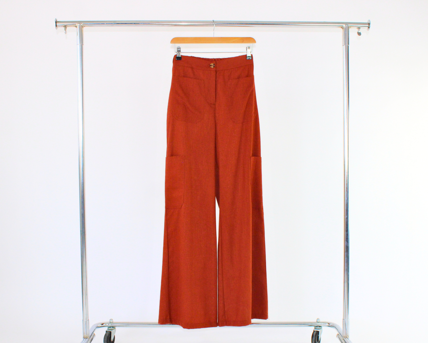 6792 Pantalón Tipo Cargo Lino