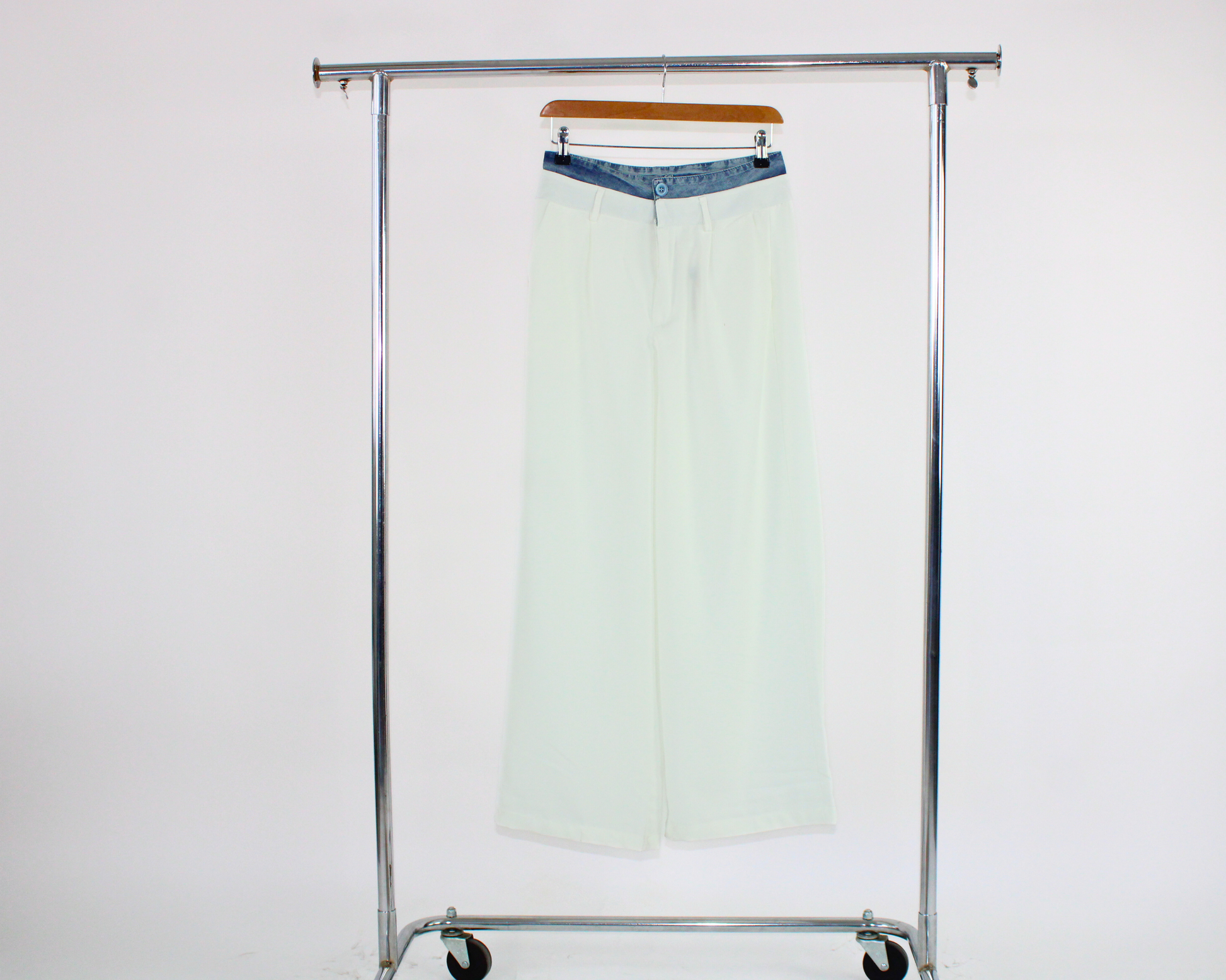 178 Pantalón de vestir con pretina de mezclilla