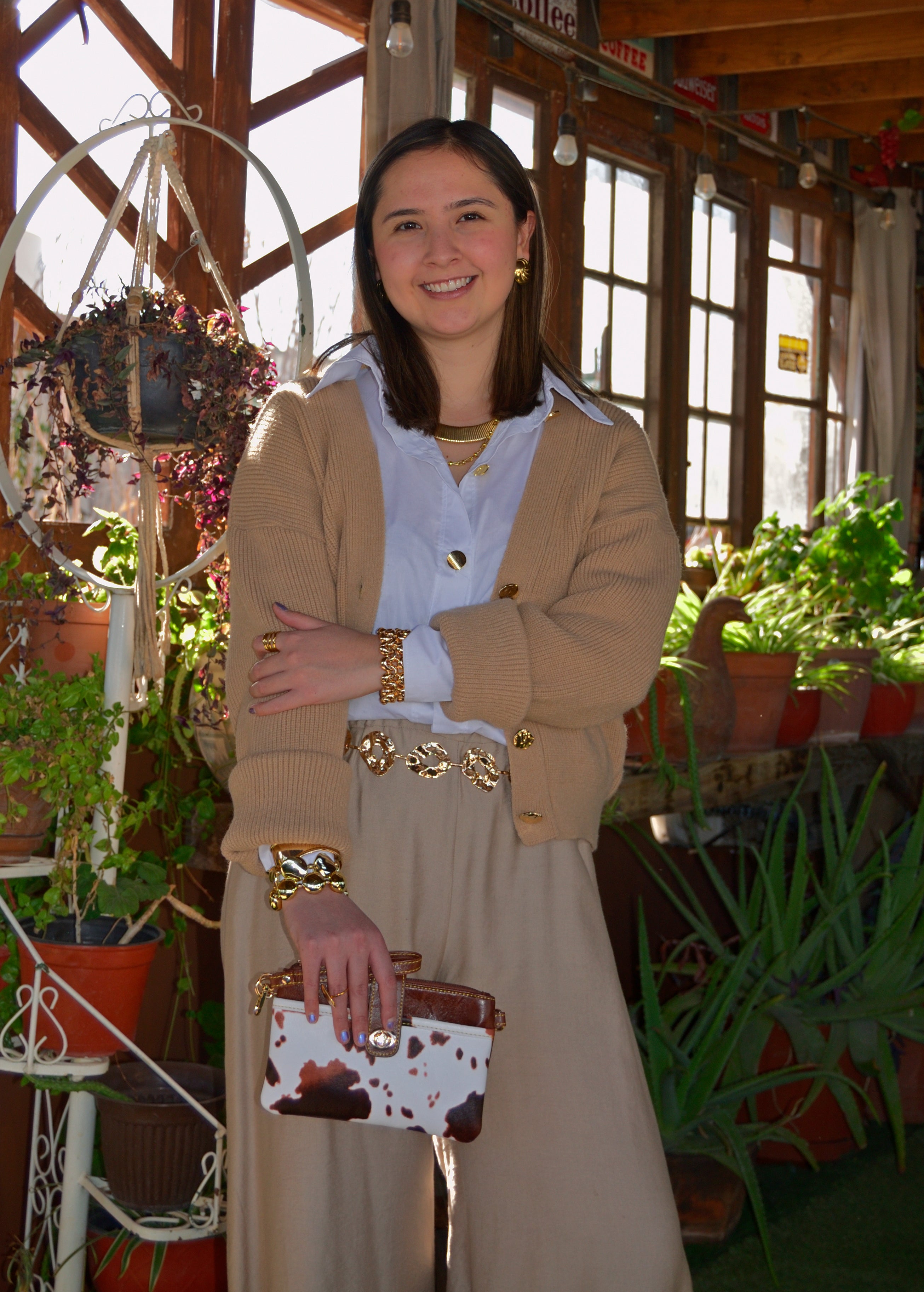 ST083 Suéter Cárdigan con Botones Irregulares