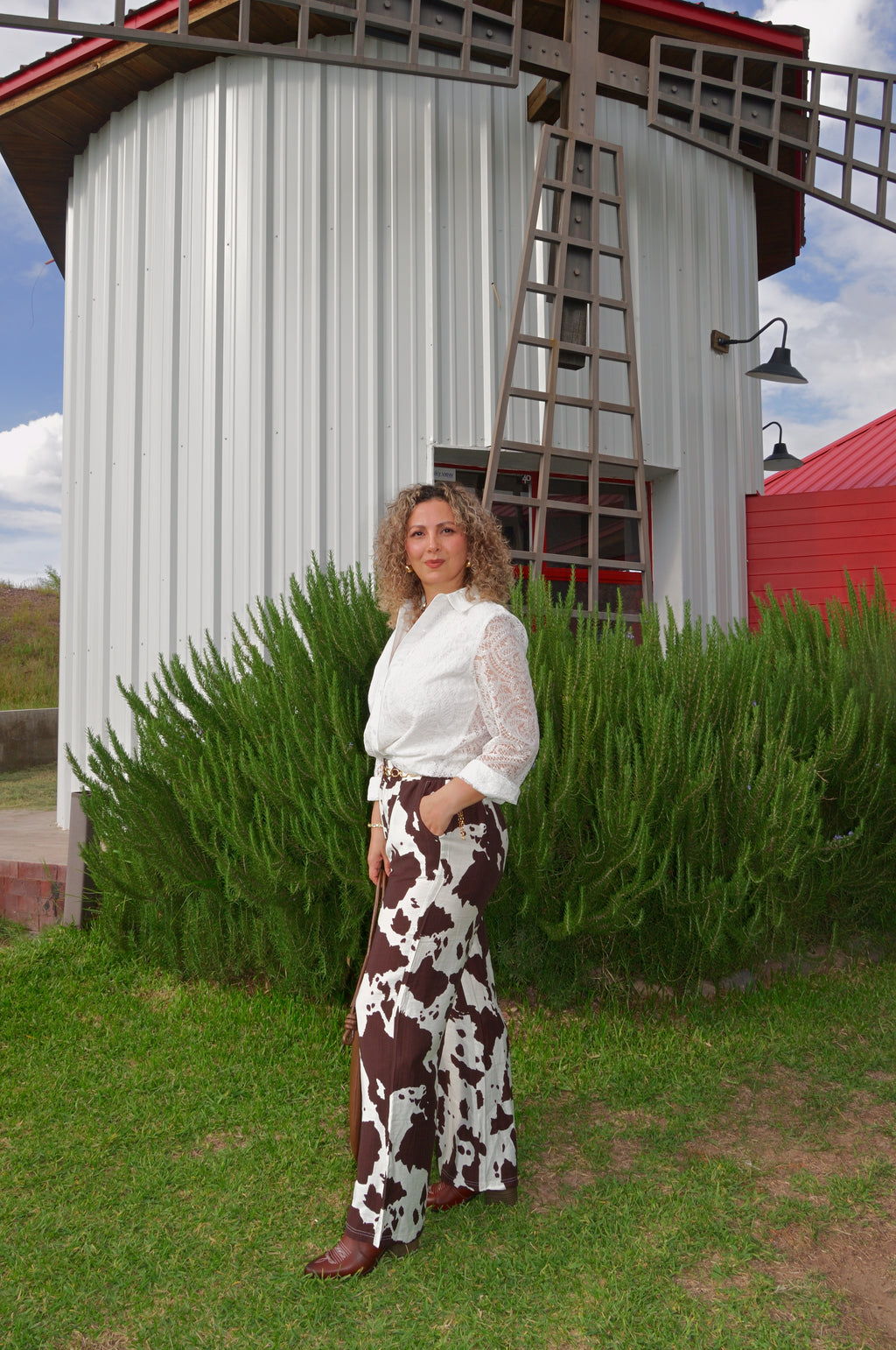 076-XMY25 Camisa Encaje Con Lentejuela Y Transparencia en Manga