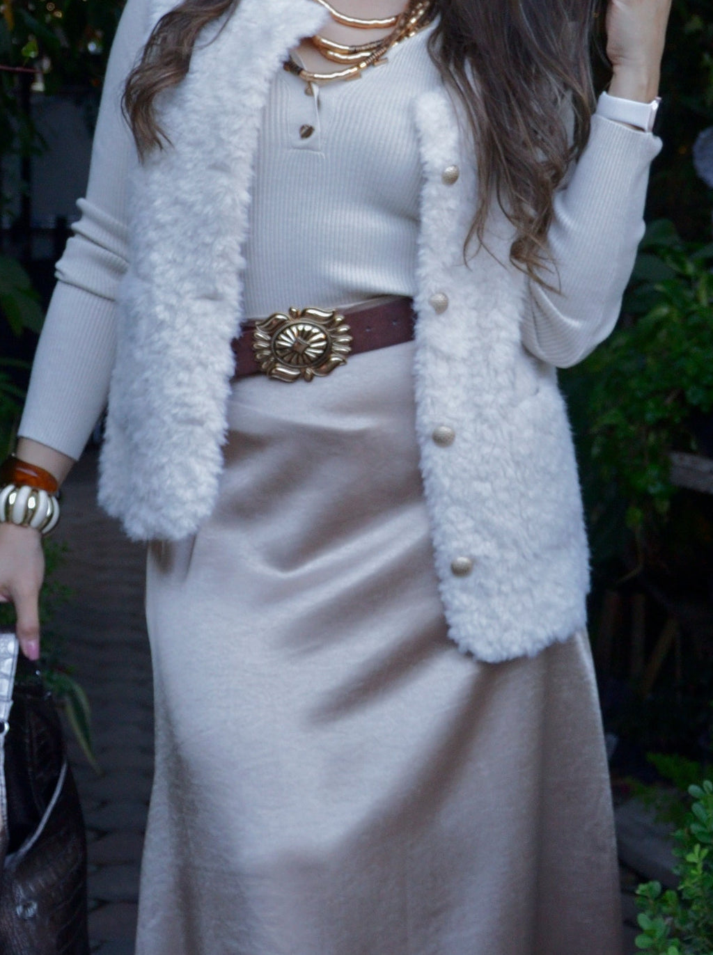 38026 Cinto Liso Hebilla Flor Grabada