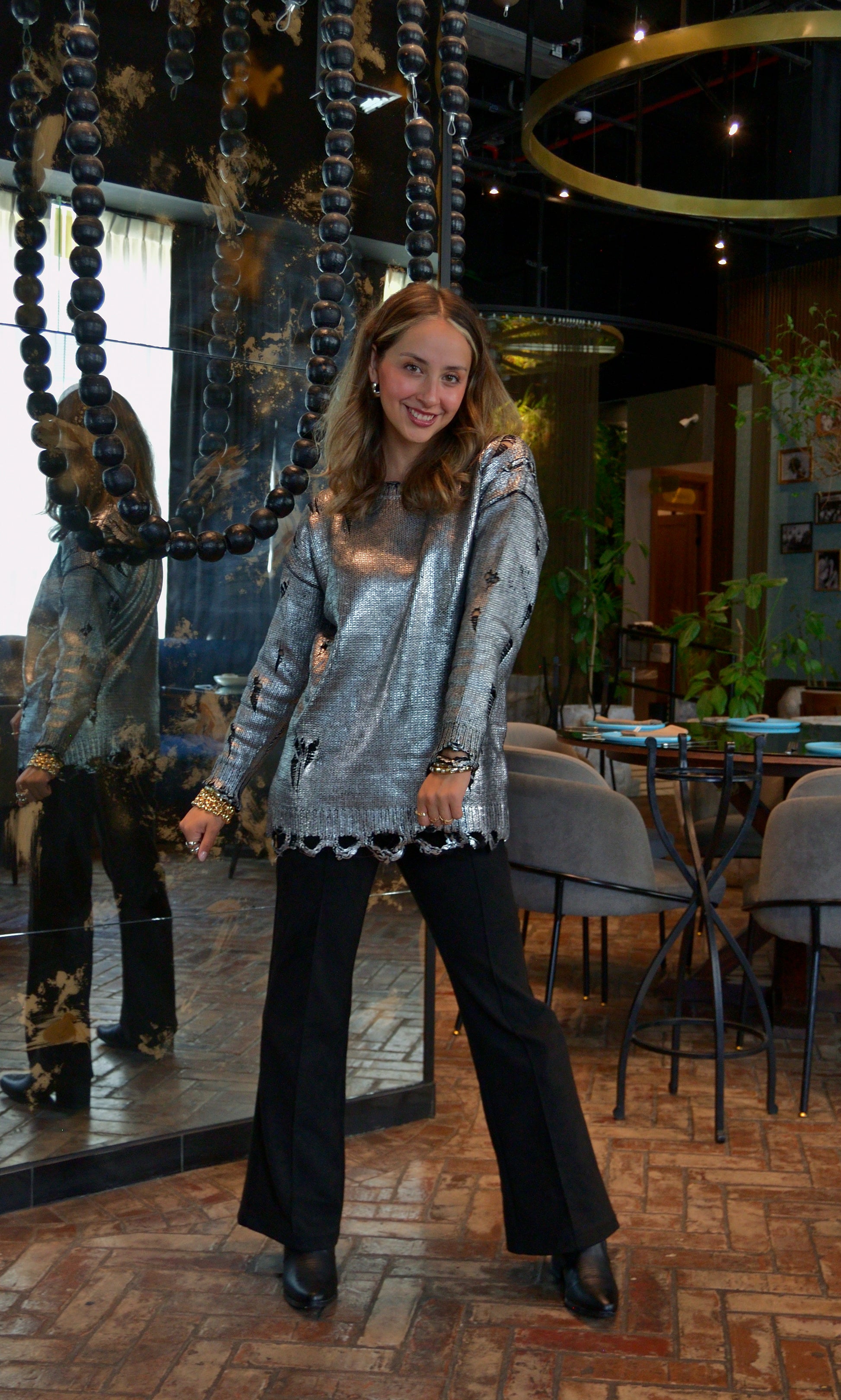 25221 Suéter Efecto Metálico Diseño Trozado