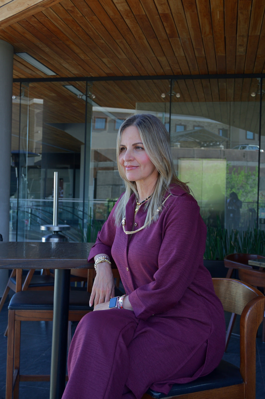 416 Conjunto Camisa Lisa con accesorio