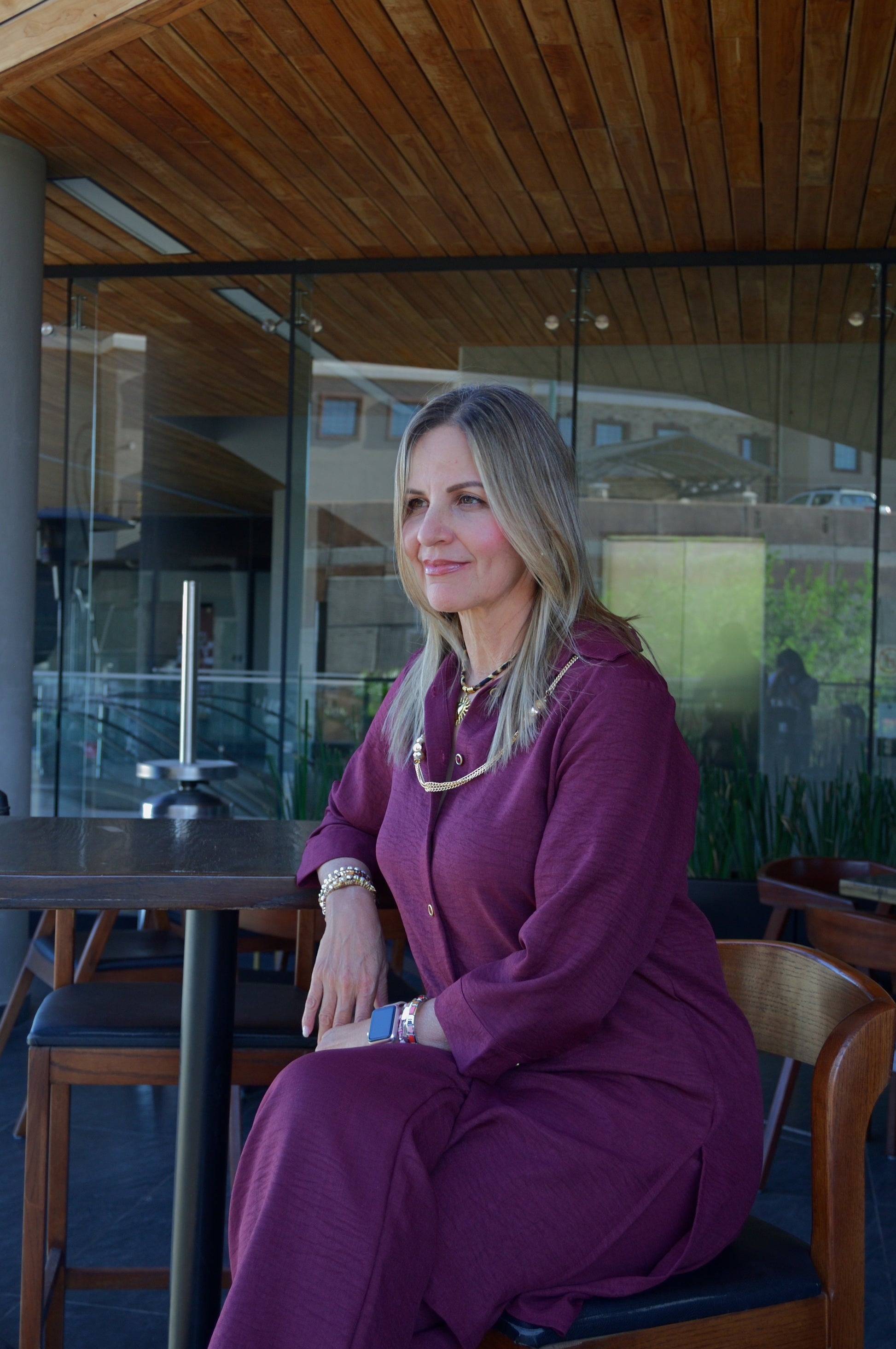 416 Conjunto Camisa Lisa con accesorio