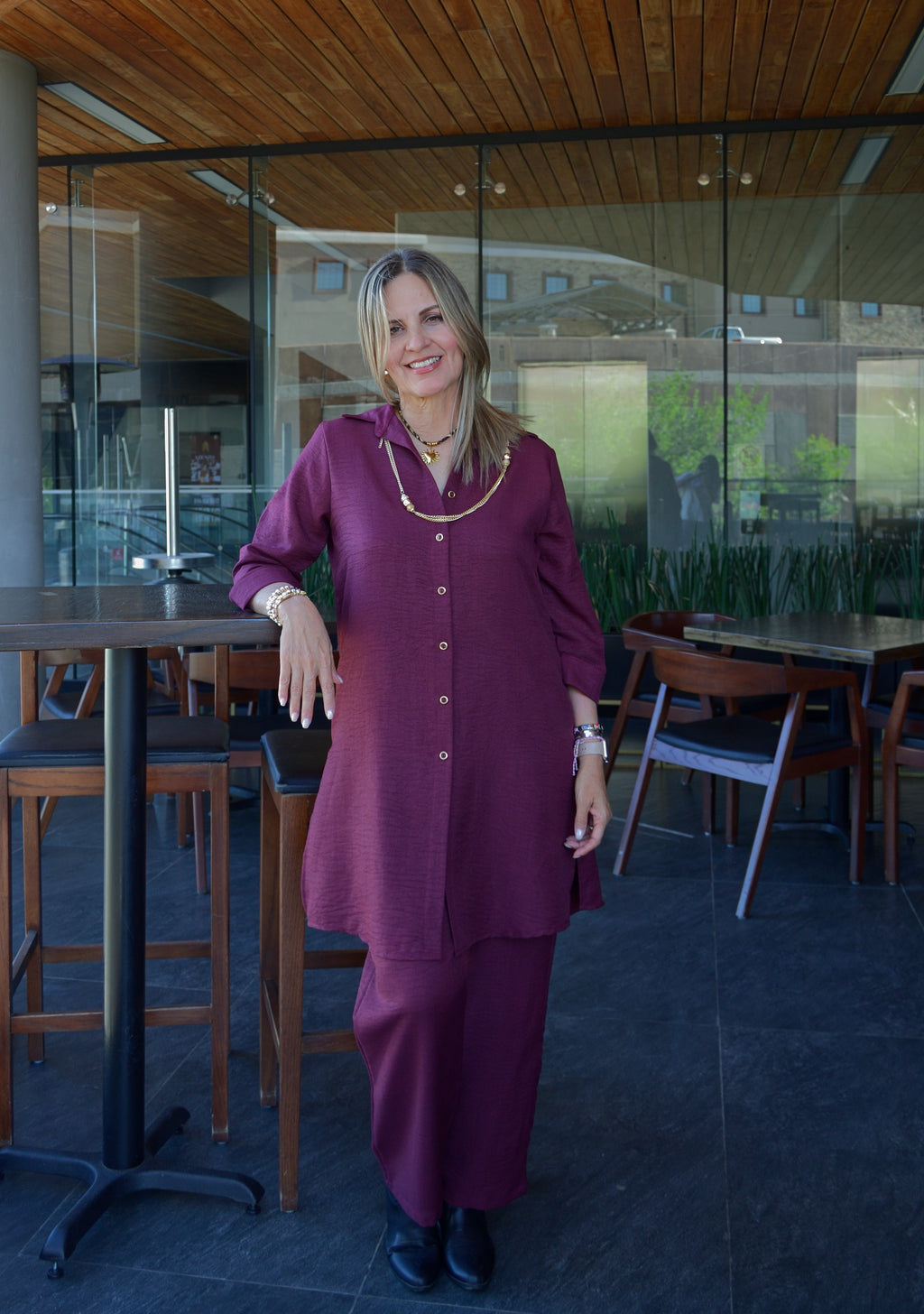 416 Conjunto Camisa Lisa con accesorio