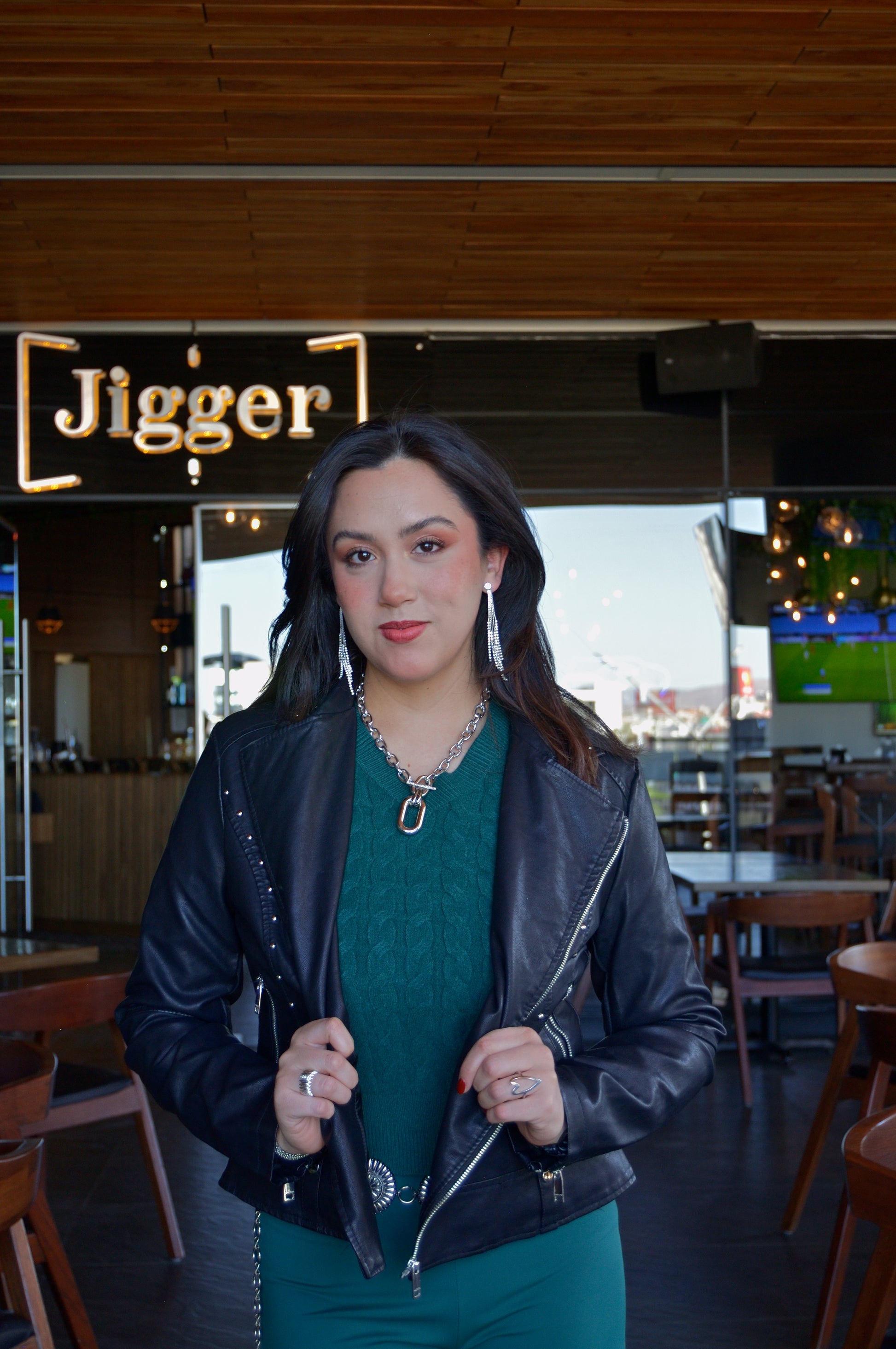 1278 Suéter Cuello V Trenzado Tejido