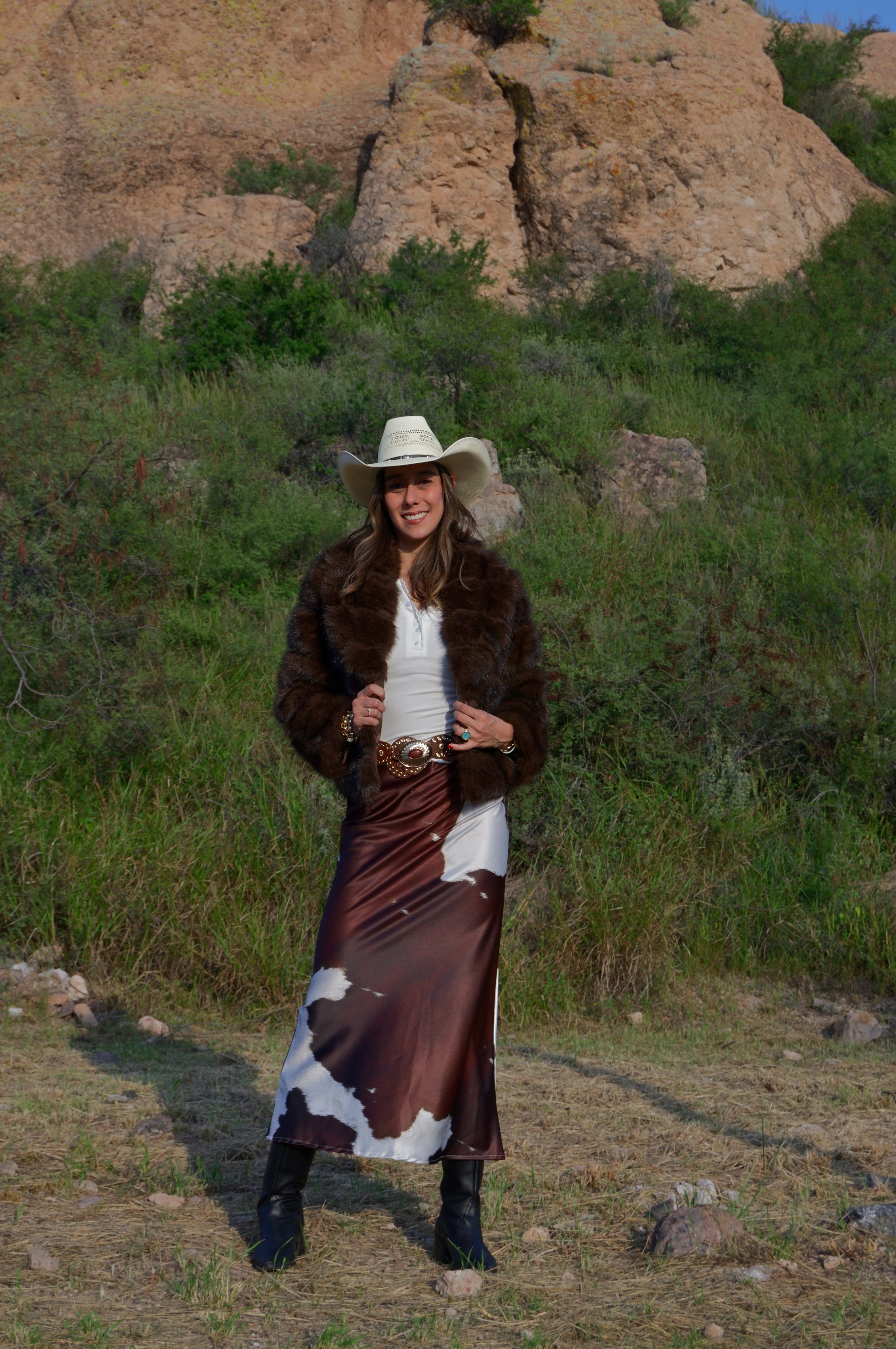 4106SVJ1 Falda Satín Estampado Vaca