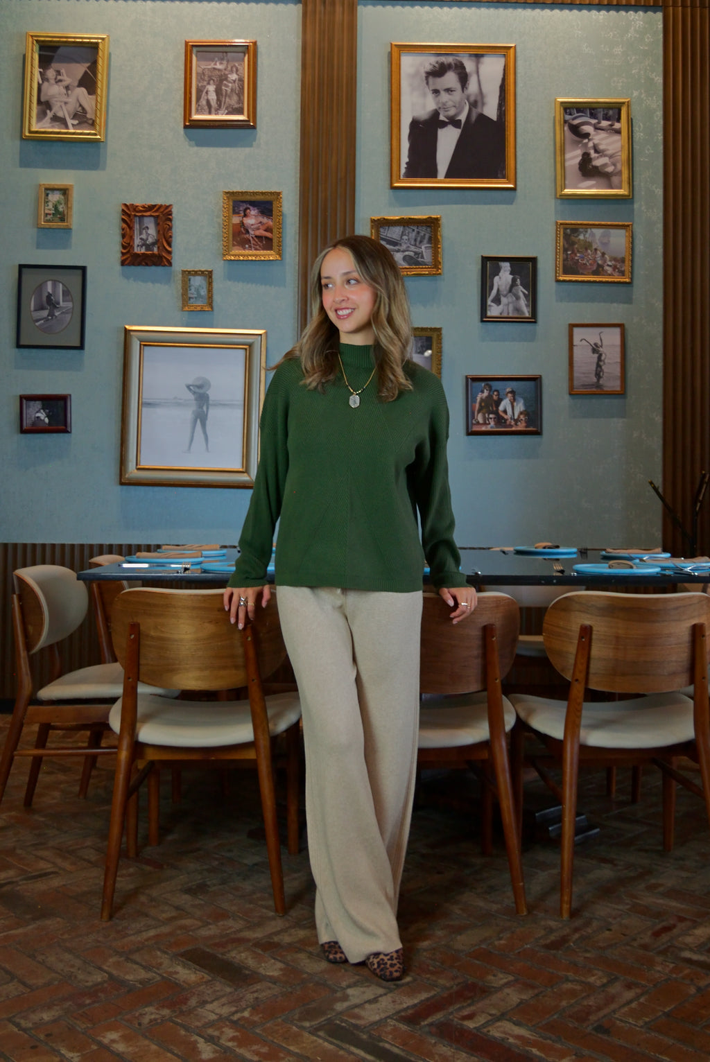 K2507 Pantalonera Líneas Suaves