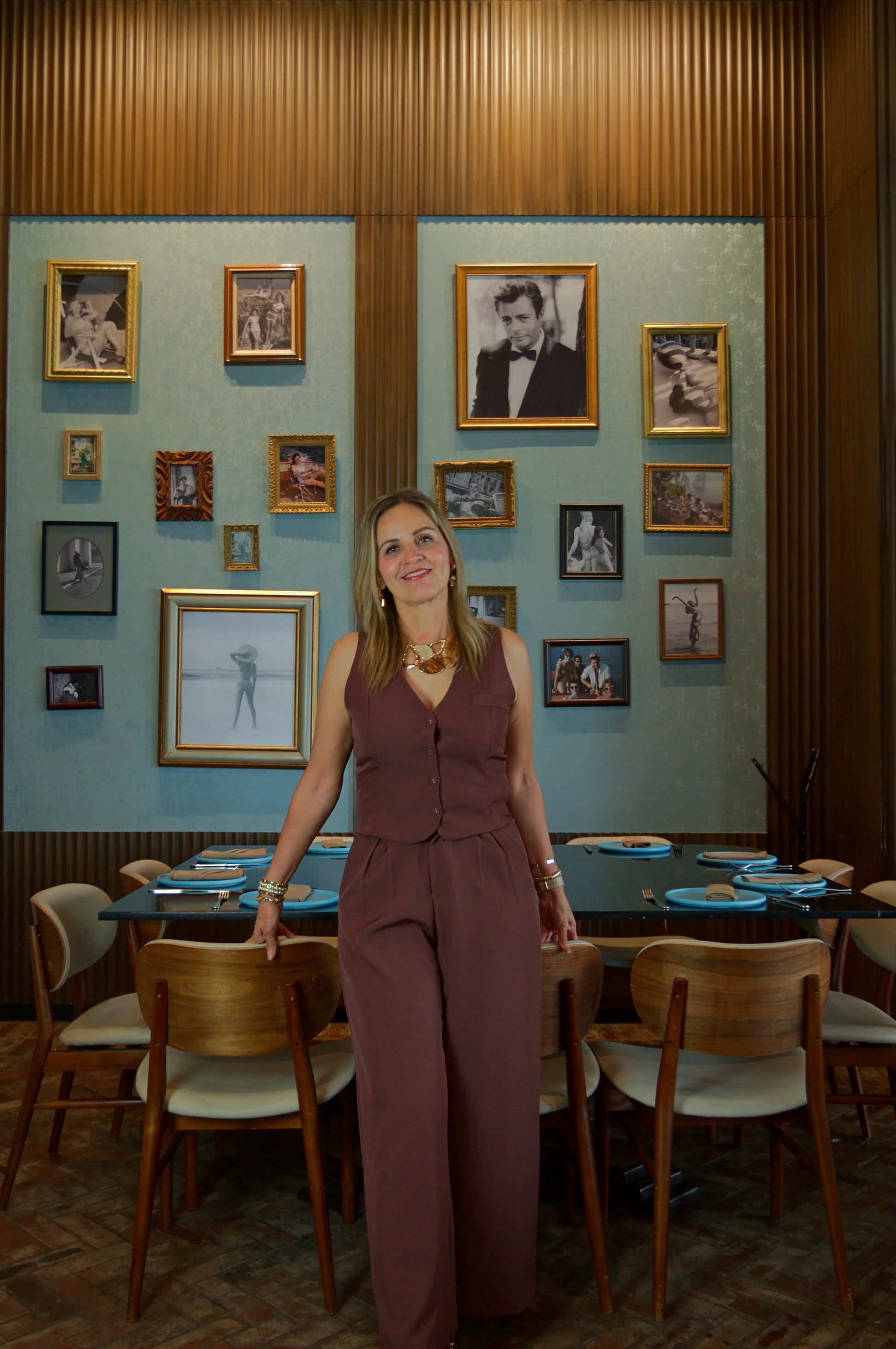 1220BTJ Conjunto Chaleco con  Hebilla Dorada