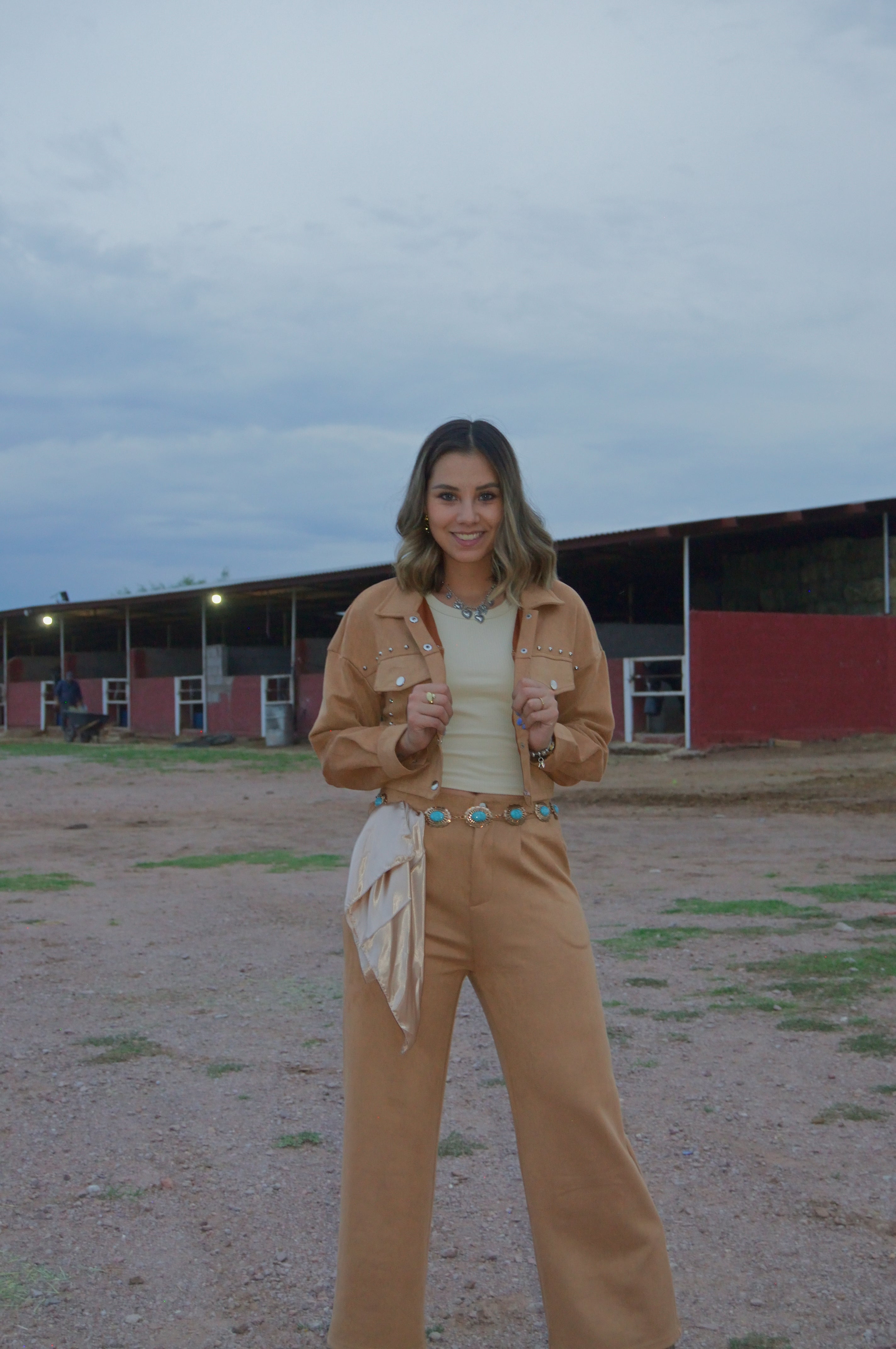 M84023 Cinto Metal Conchos