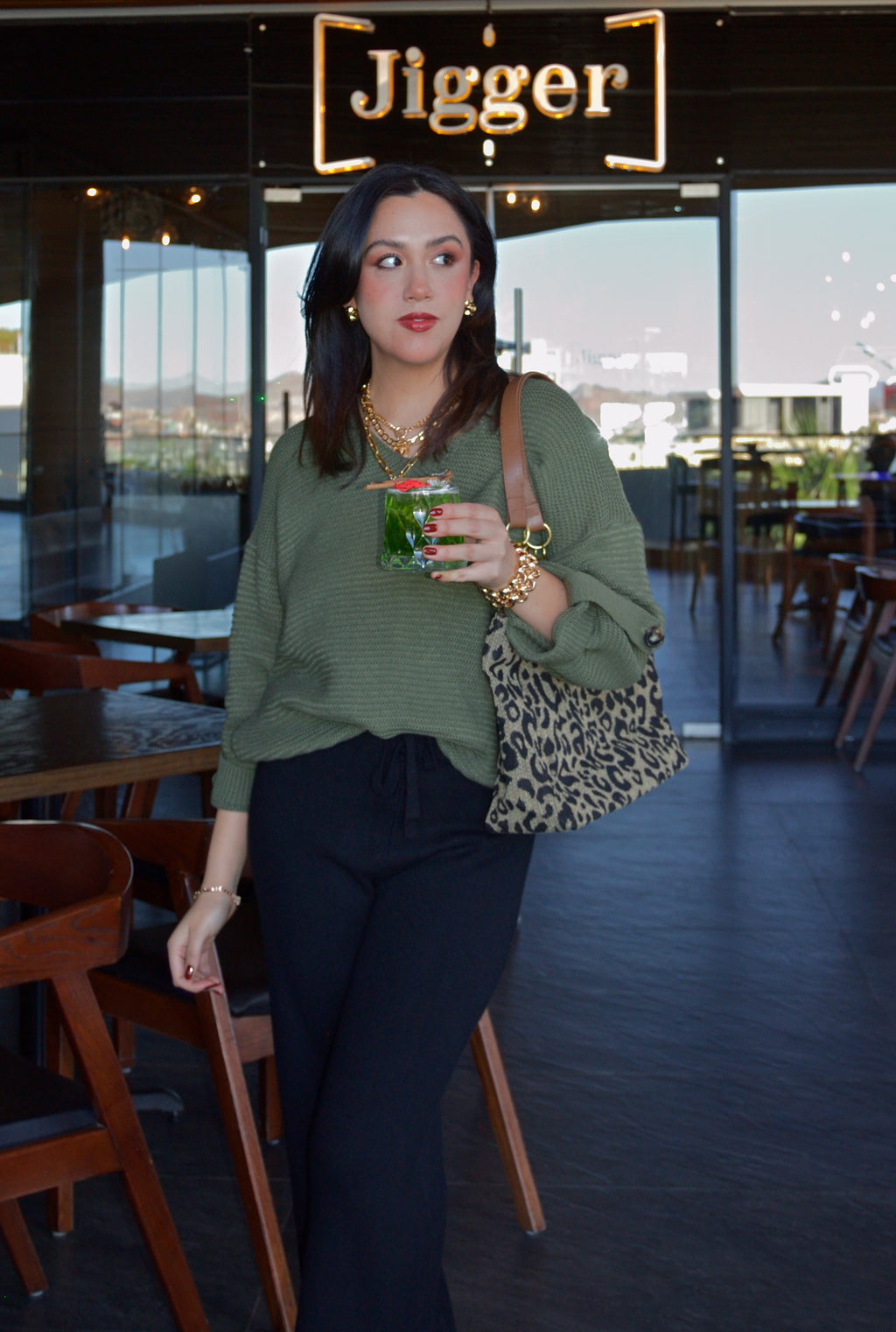 K2507 Pantalonera Líneas Suaves