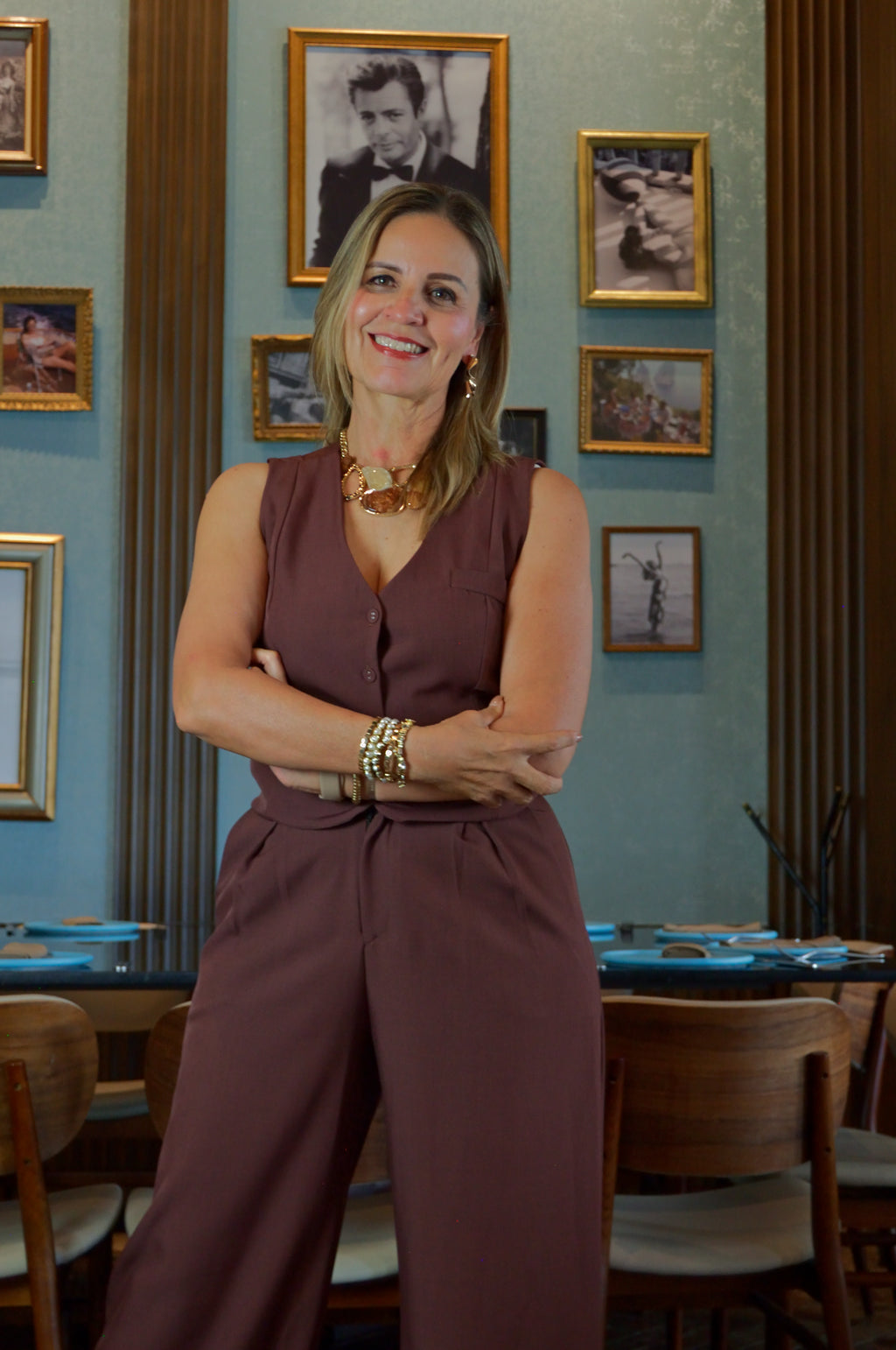 1220BTJ Conjunto Chaleco con  Hebilla Dorada