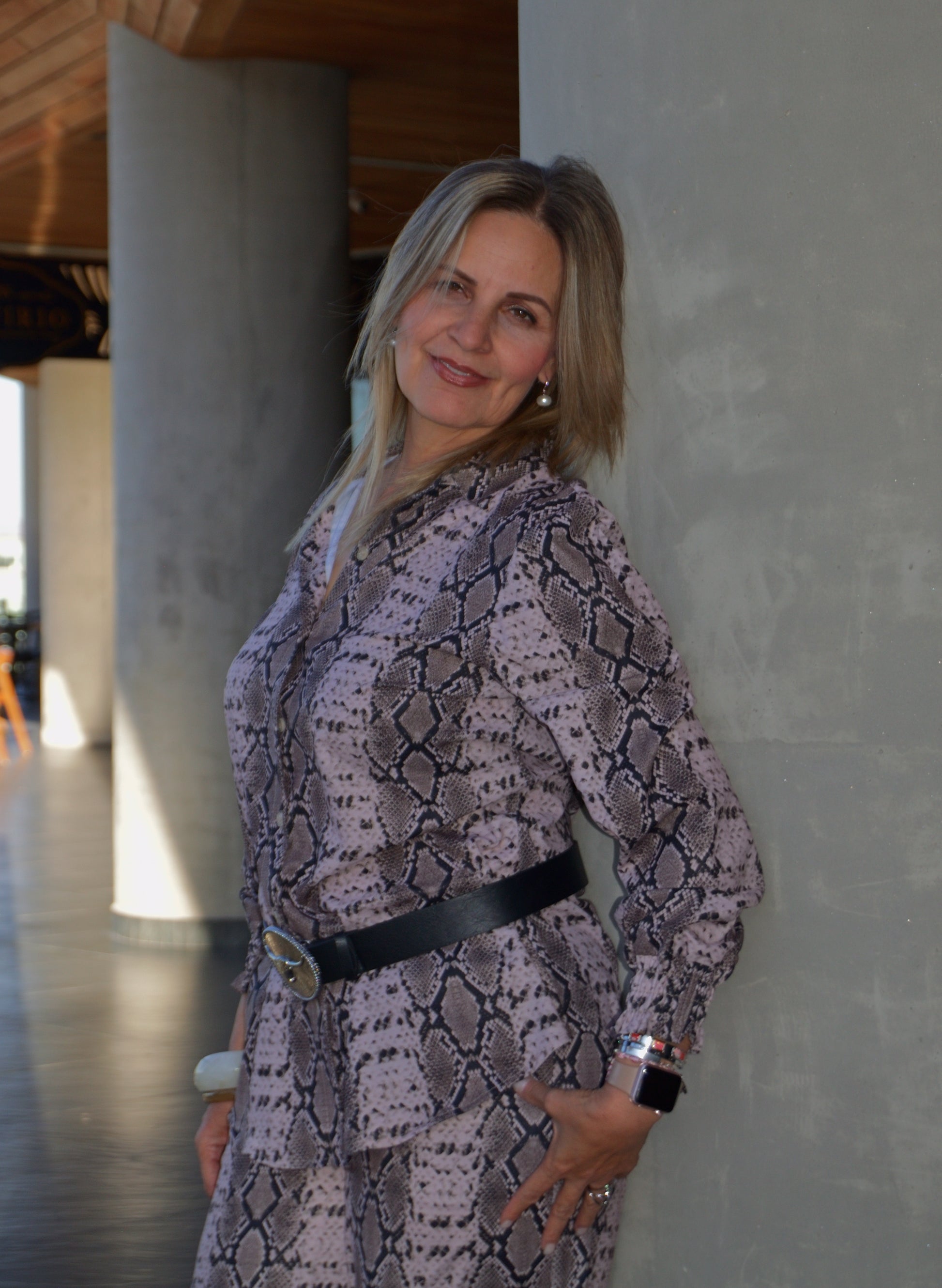 2658LVIJ Conjunto de Camisa con Pantalón Estampado de Serpiente