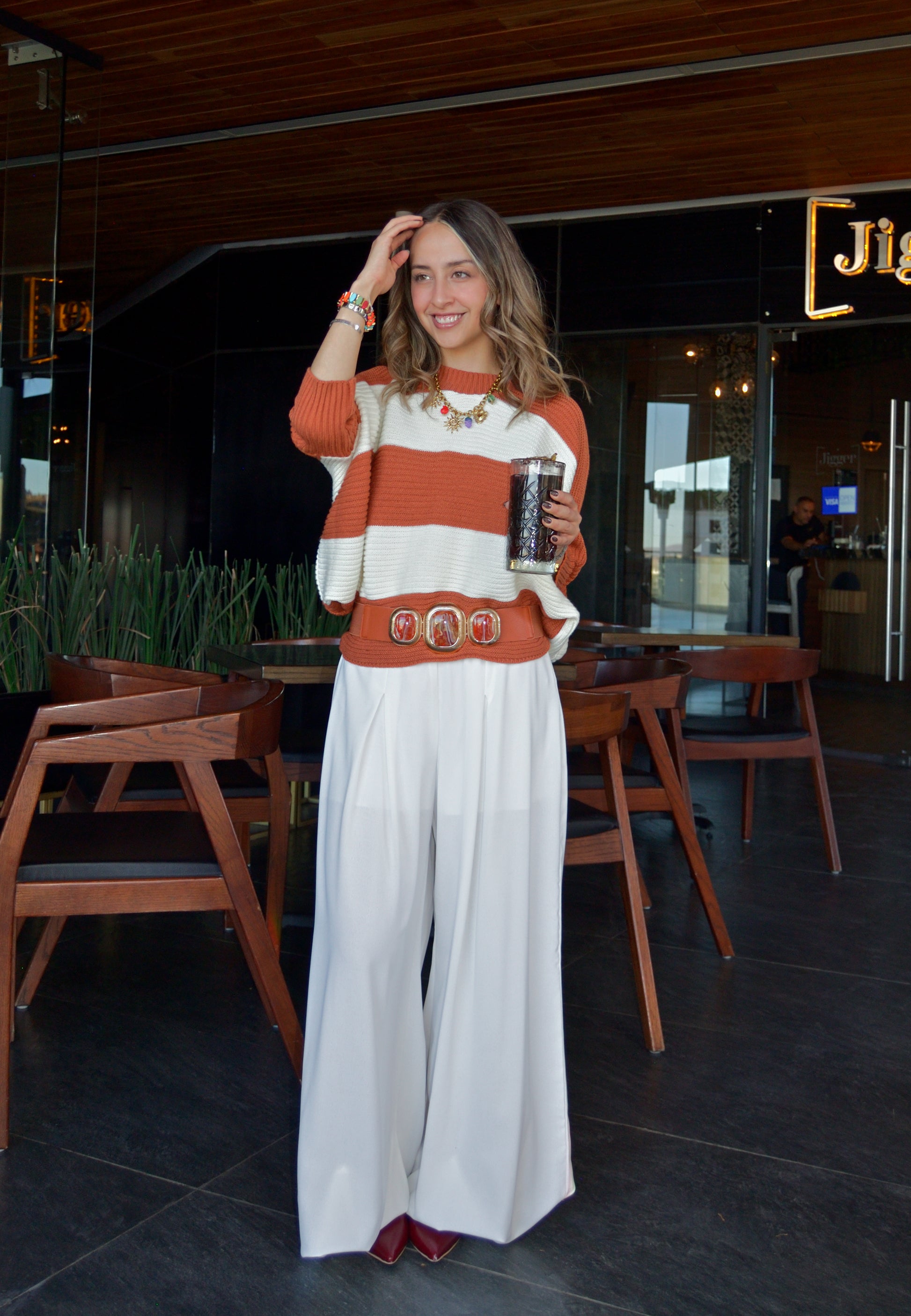 0894 Pantalon pinzas pierna ancha