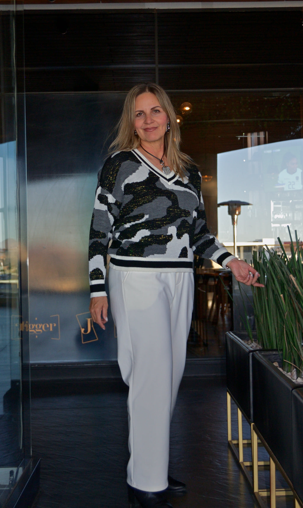 S-26 Pantalonera Lisa con Borrega Adentro