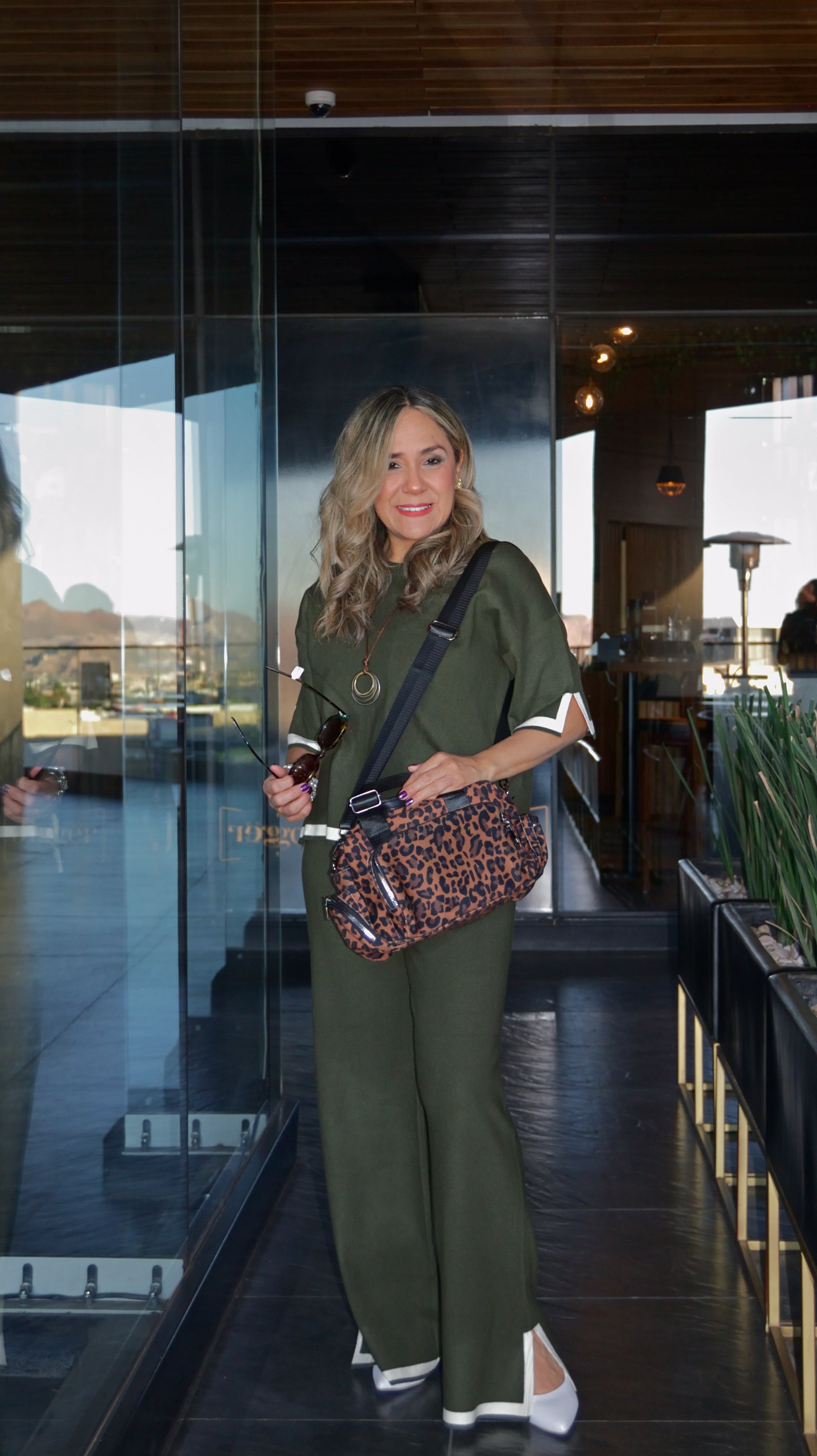 QQ873 Conjunto Suéter Línea Doble Inferior