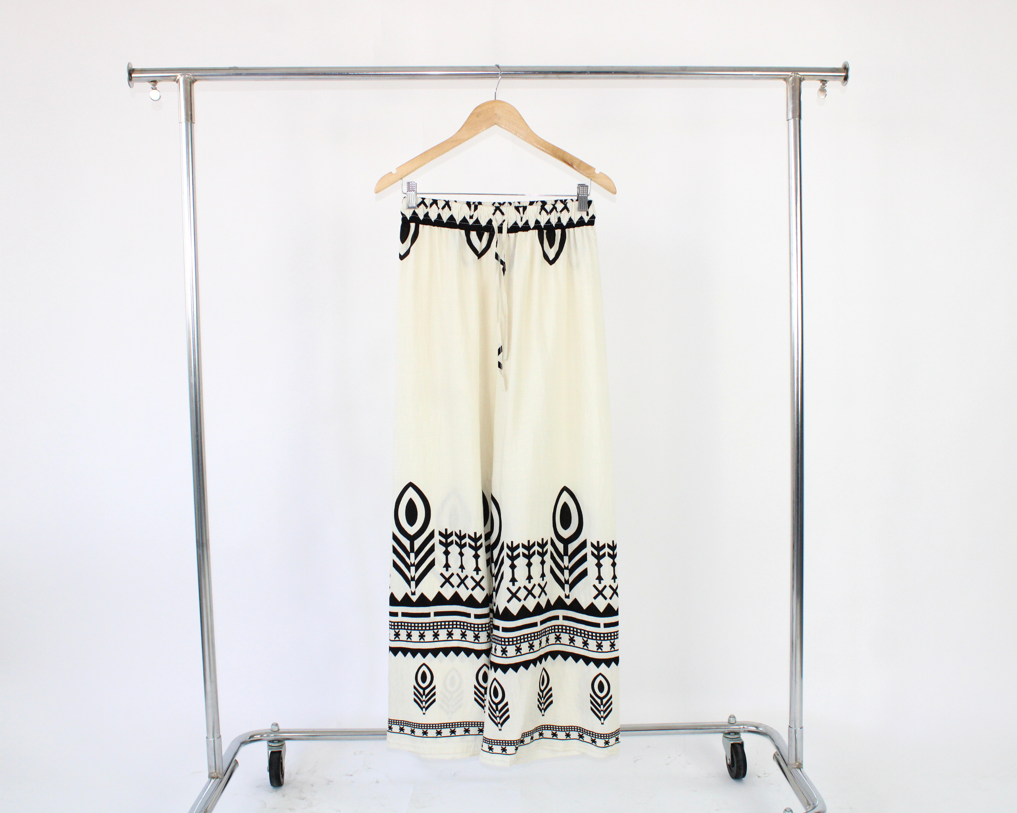 SH116 Pantalón Con Jareta Estampado Varios