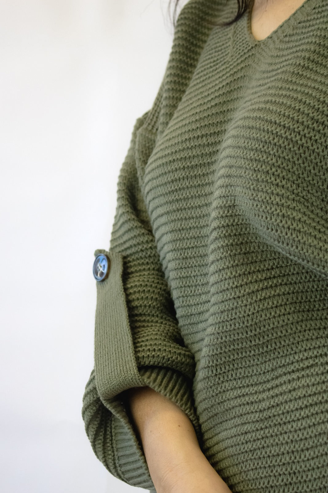 25601 Suéter Tejido de Ondas y Botón