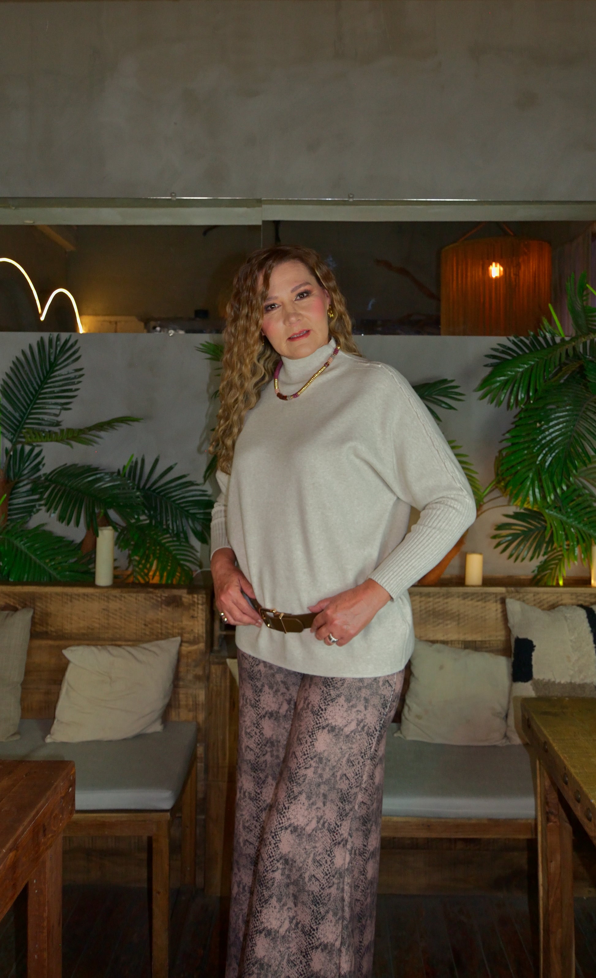 3705CHJ Pantalón Pierna Acampanada Estampado Serpiente