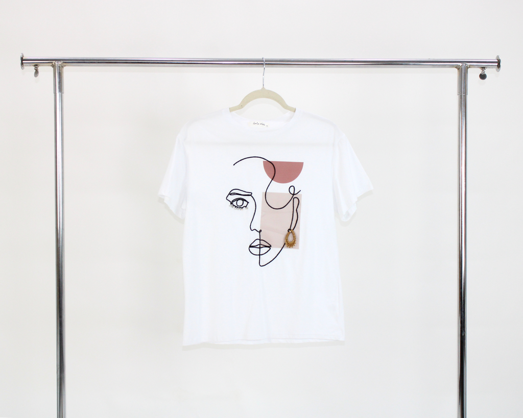 90699 Blusa rostro abstracto