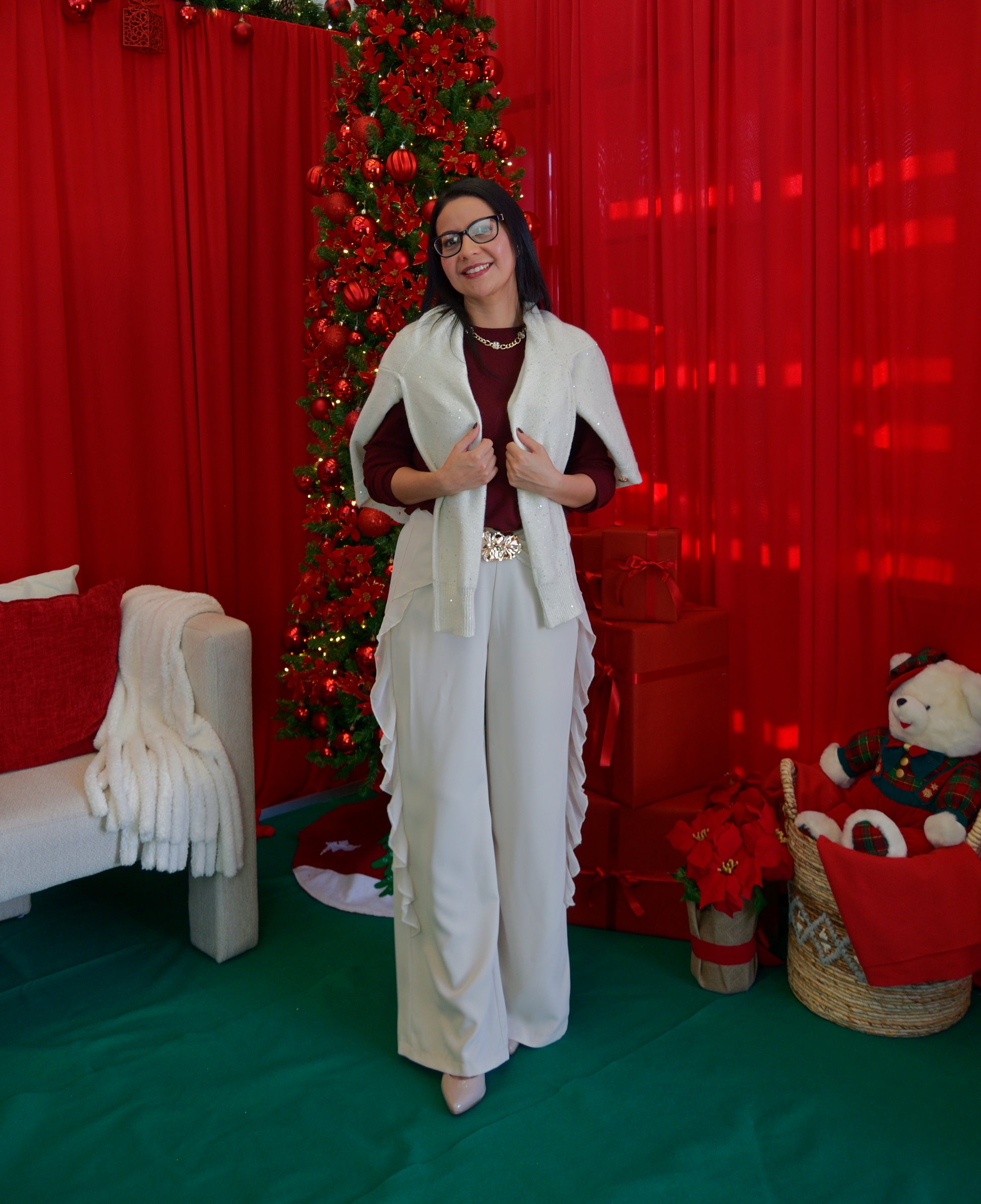 PS25917 Pantalón Lisa Ondas en Bordes Hebilla de Flores