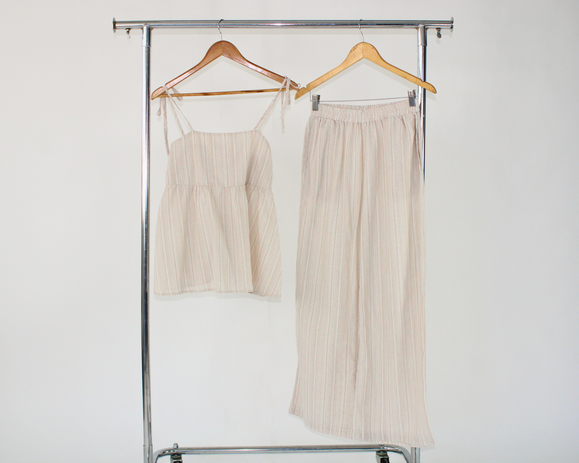 24008 Conjunto líneas top tirantes
