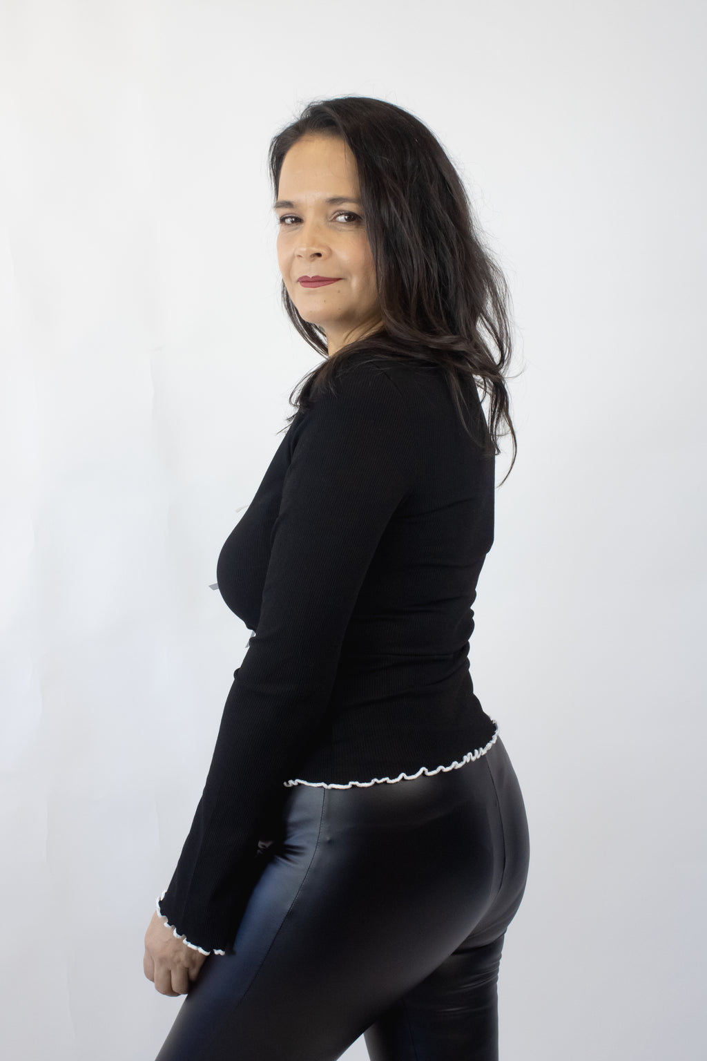 T3397 Blusa Manga Larga con Moñitos y Borde Corrugado