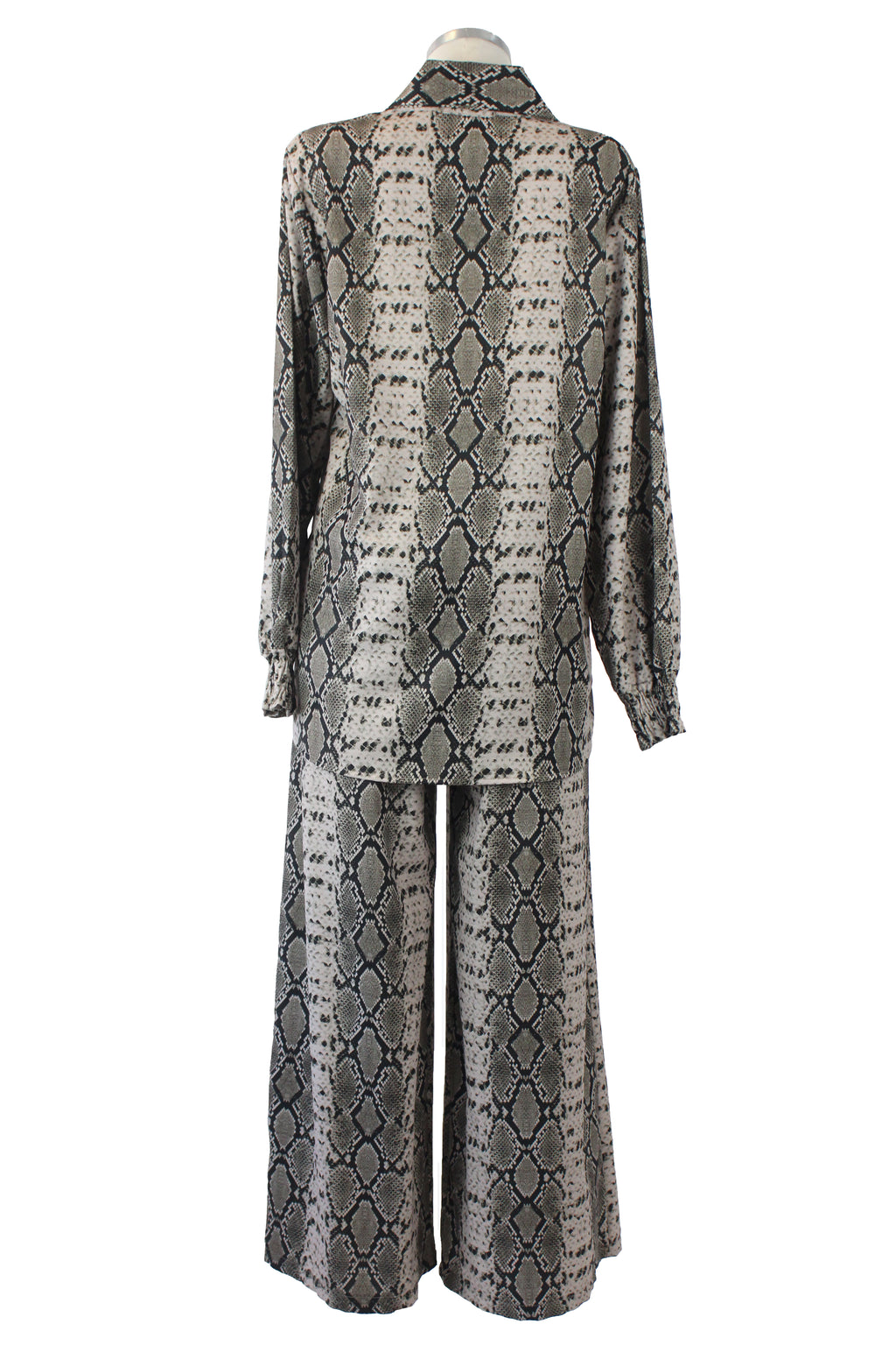 2658LVIJ Conjunto de Camisa con Pantalón Estampado de Serpiente