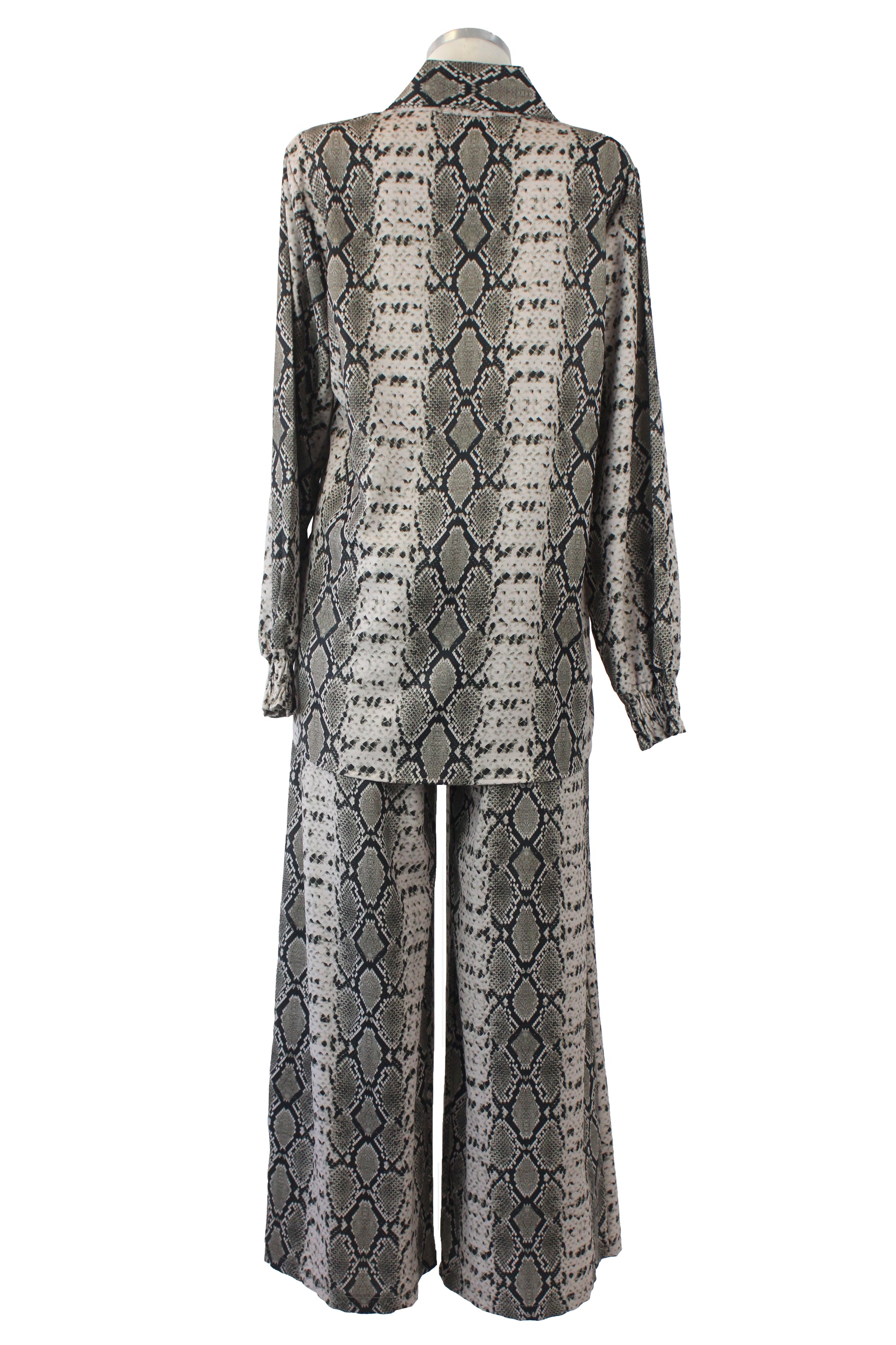 2658LVIJ Conjunto de Camisa con Pantalón Estampado de Serpiente