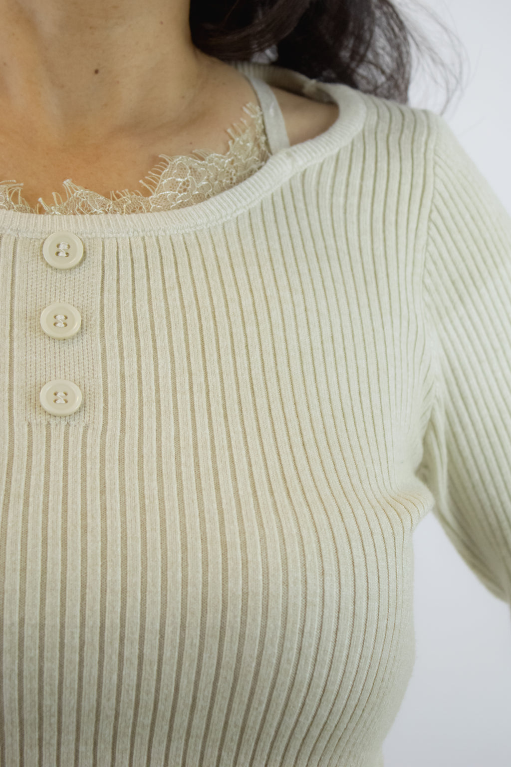 SQY-30037 Blusa Tejida de Manga Larga con Tirantes y Encaje