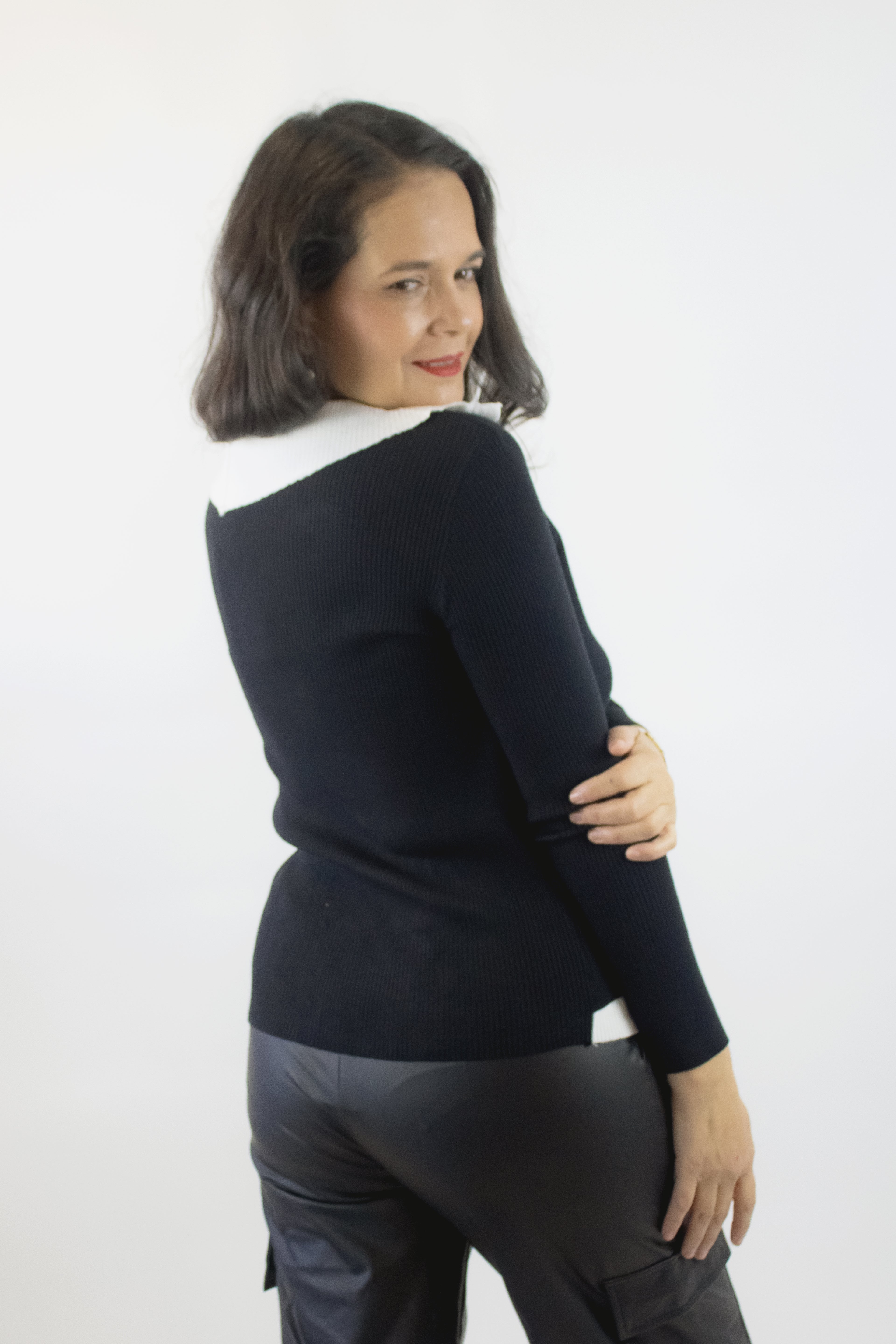 SQY-30046 Suéter Doble con Botones Dorados