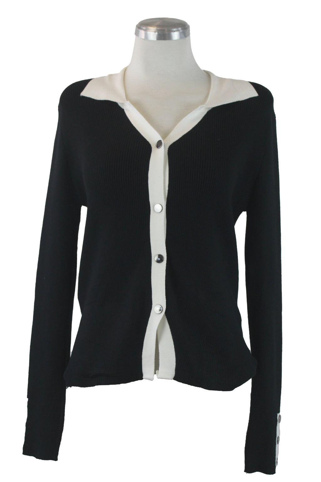 SQY-30047 Suéter con Cuello Tipo Camisa y Botones Plateados