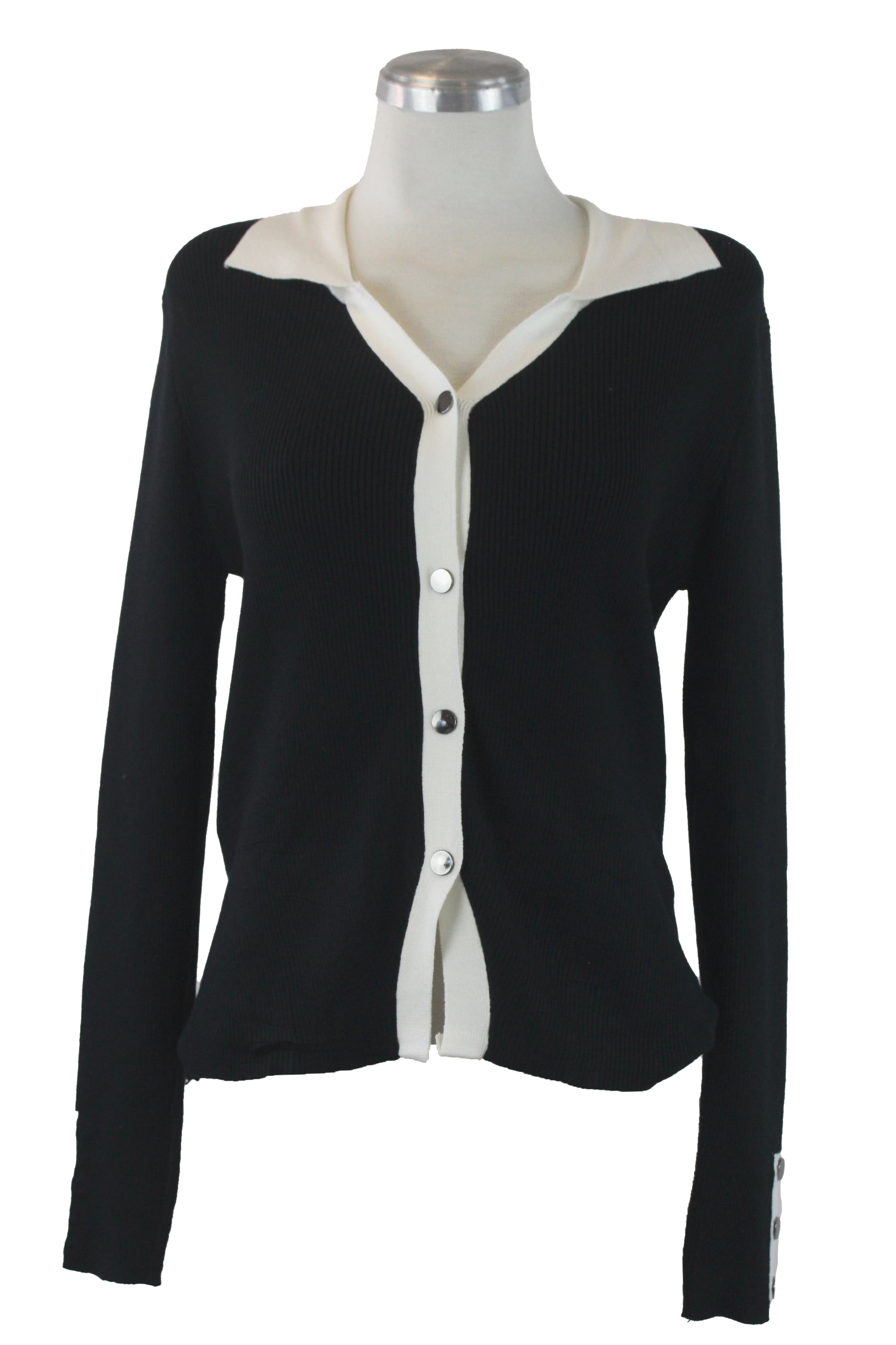 SQY-30047 Suéter con Cuello Tipo Camisa y Botones Plateados