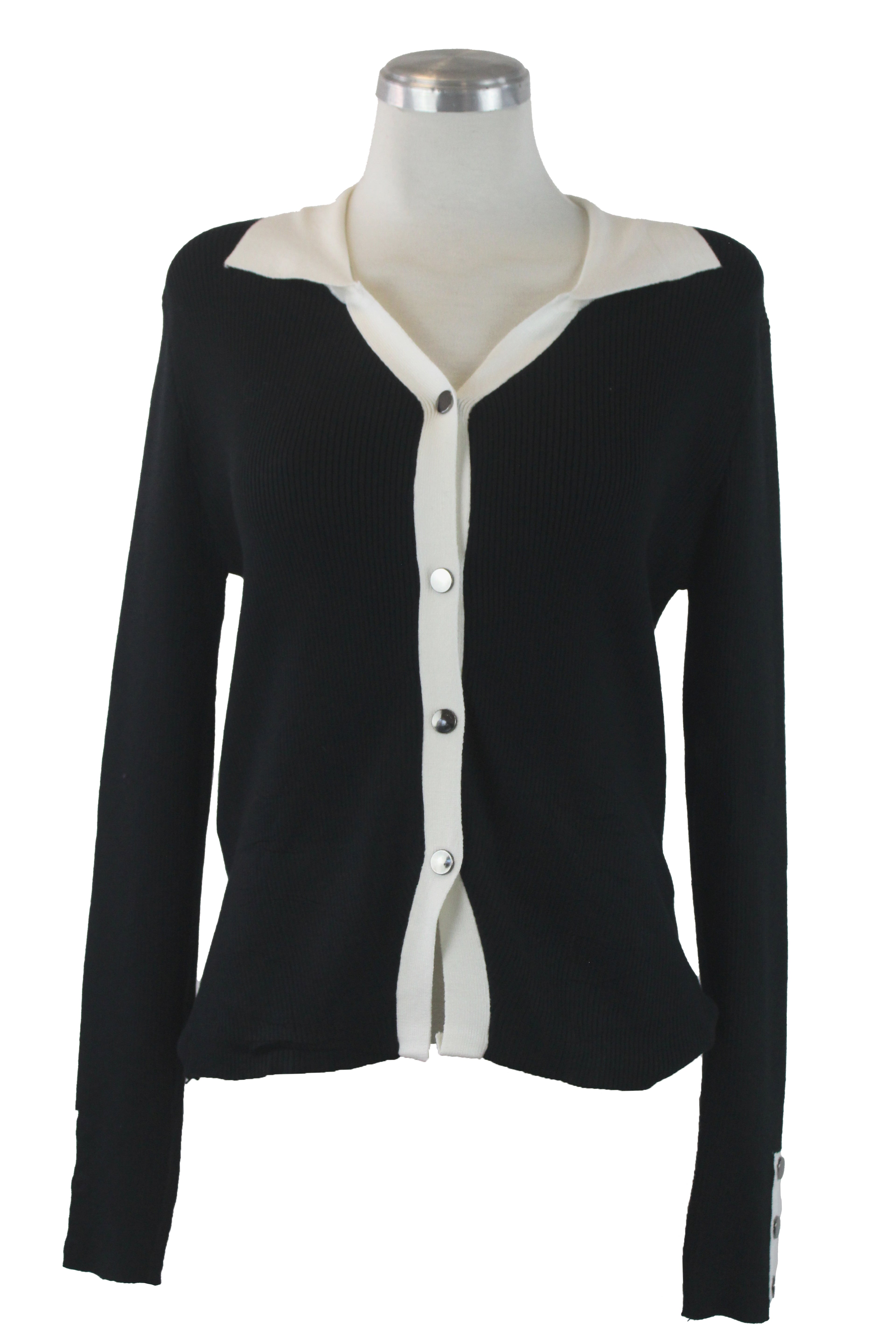 SQY-30047 Suéter con Cuello Tipo Camisa y Botones Plateados