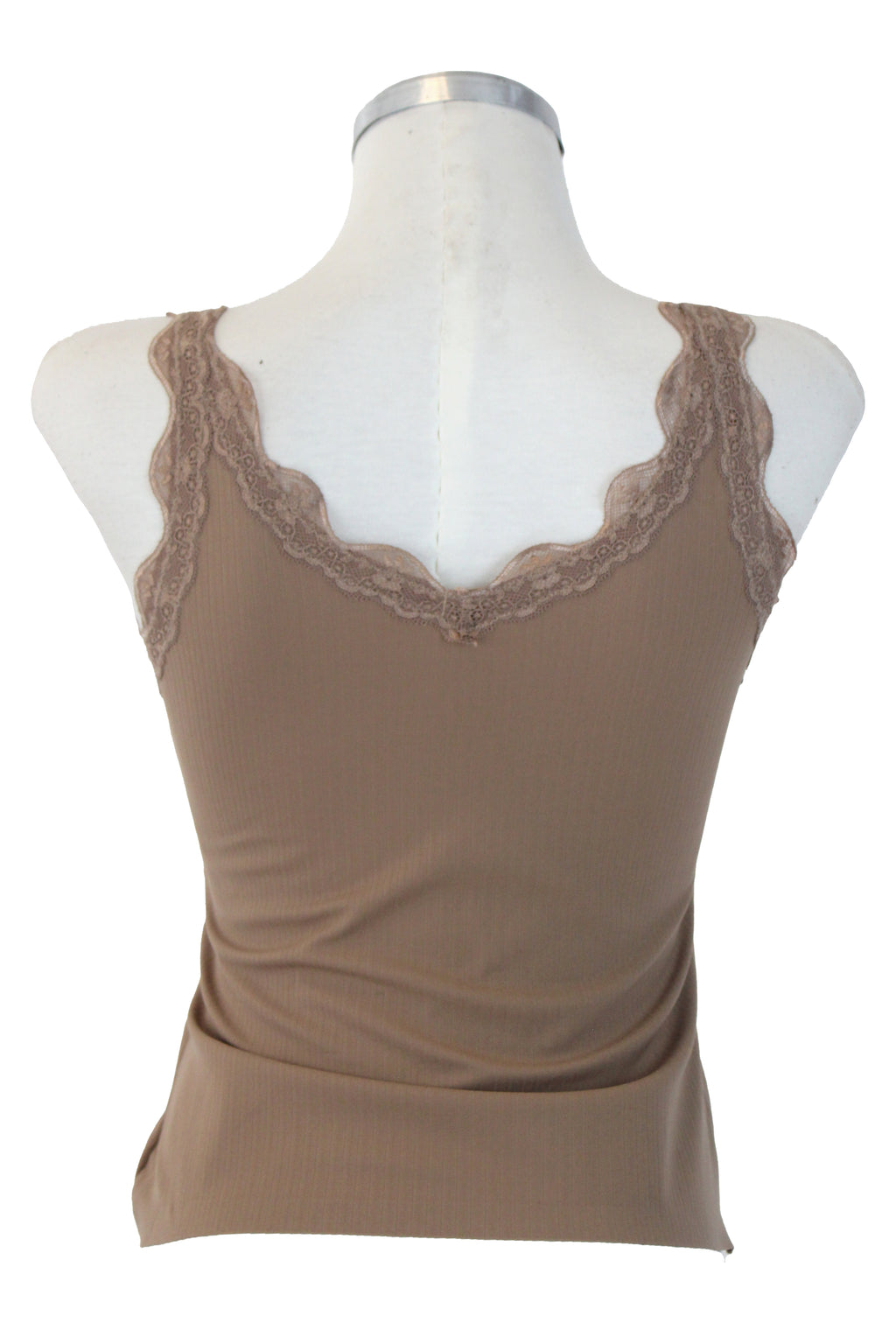 T3340 Blusa Básica con Borden Bordado y Copas