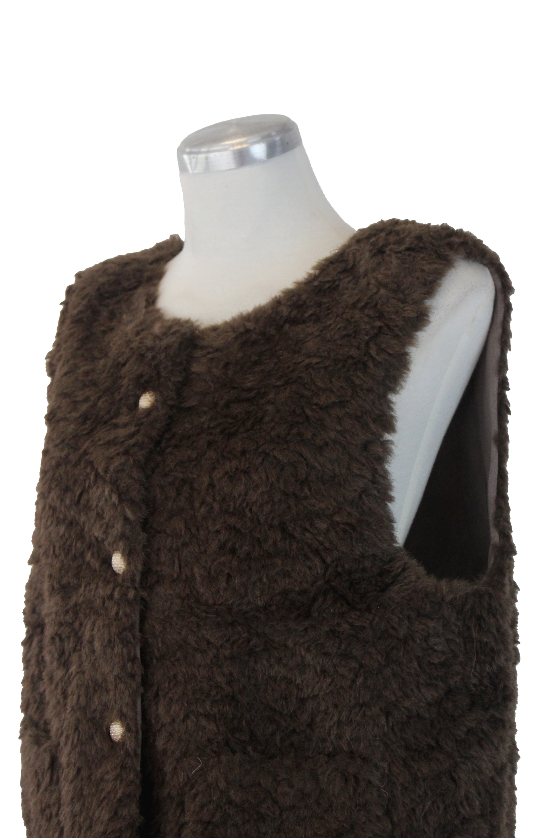 MB-1101 Chaleco Afelpado de Peluche con Botones de Canasta