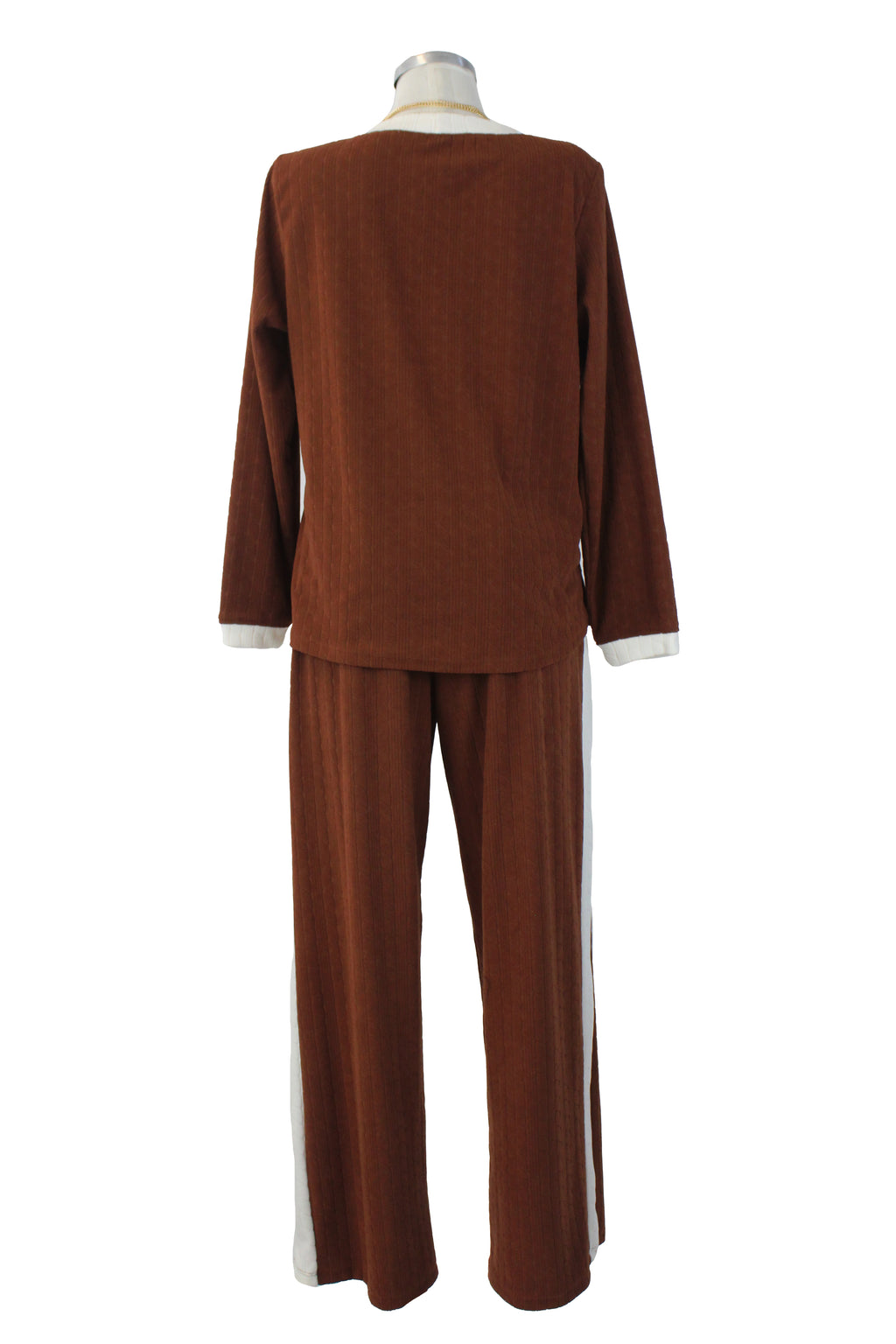 0405 Conjunto Diseño Trenzado con Collar Pantalón Líneas Laterales