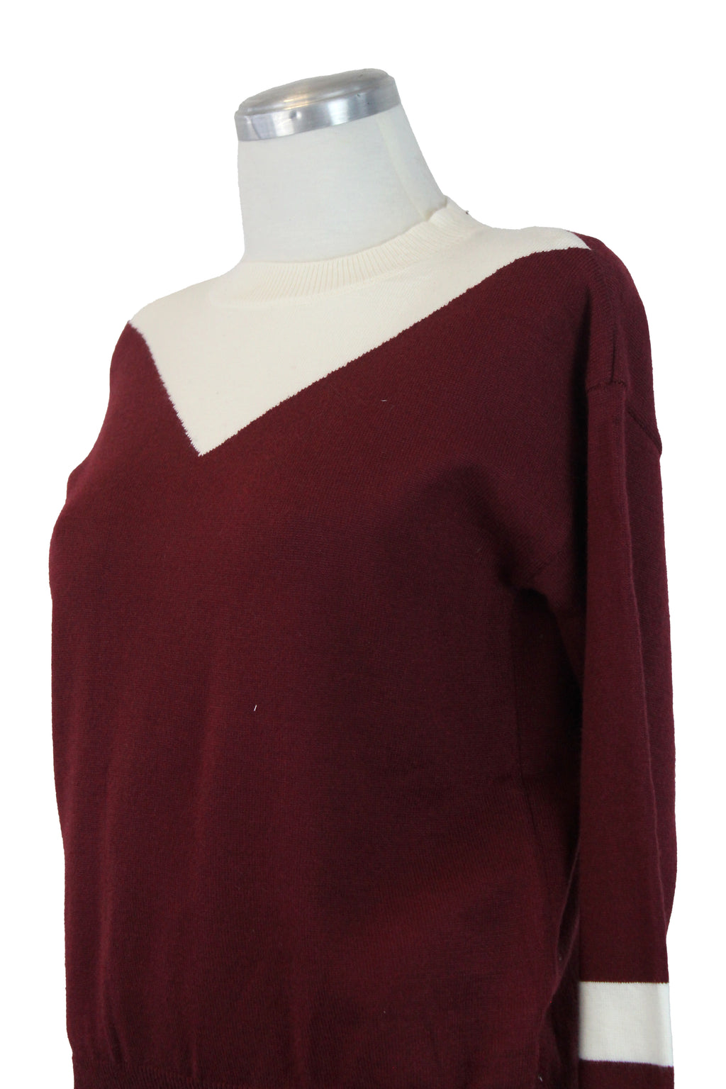 AB382 Conjunto Tipo Suéter Diseño en Cuello y Líneas en Manga