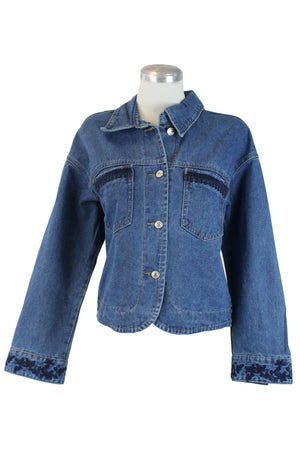 LM3014 Chamarra Tipo Mezclilla Bordado en Bolsas