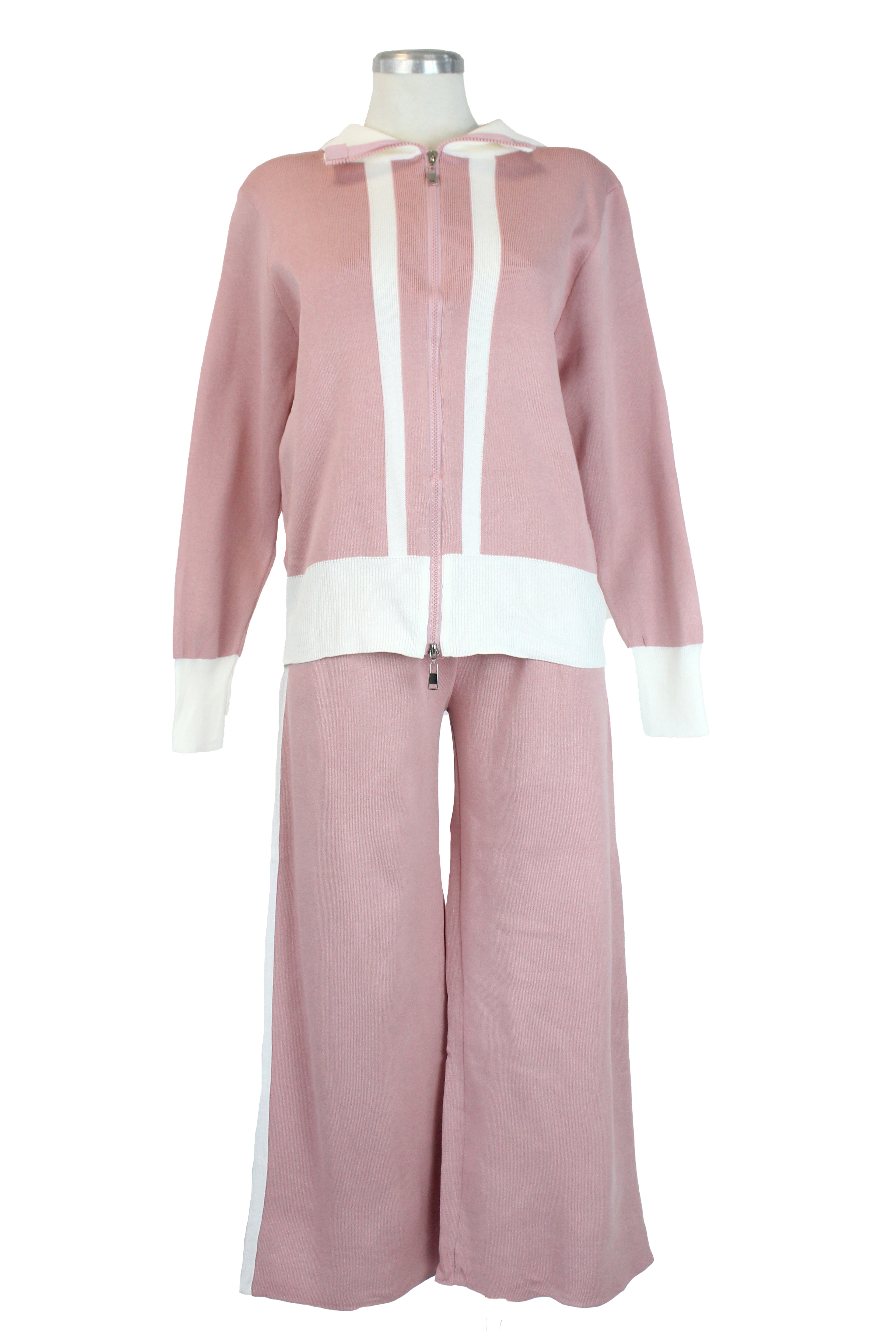 D35-3 Conjunto Tejido con Chamarra de Cuello Alto