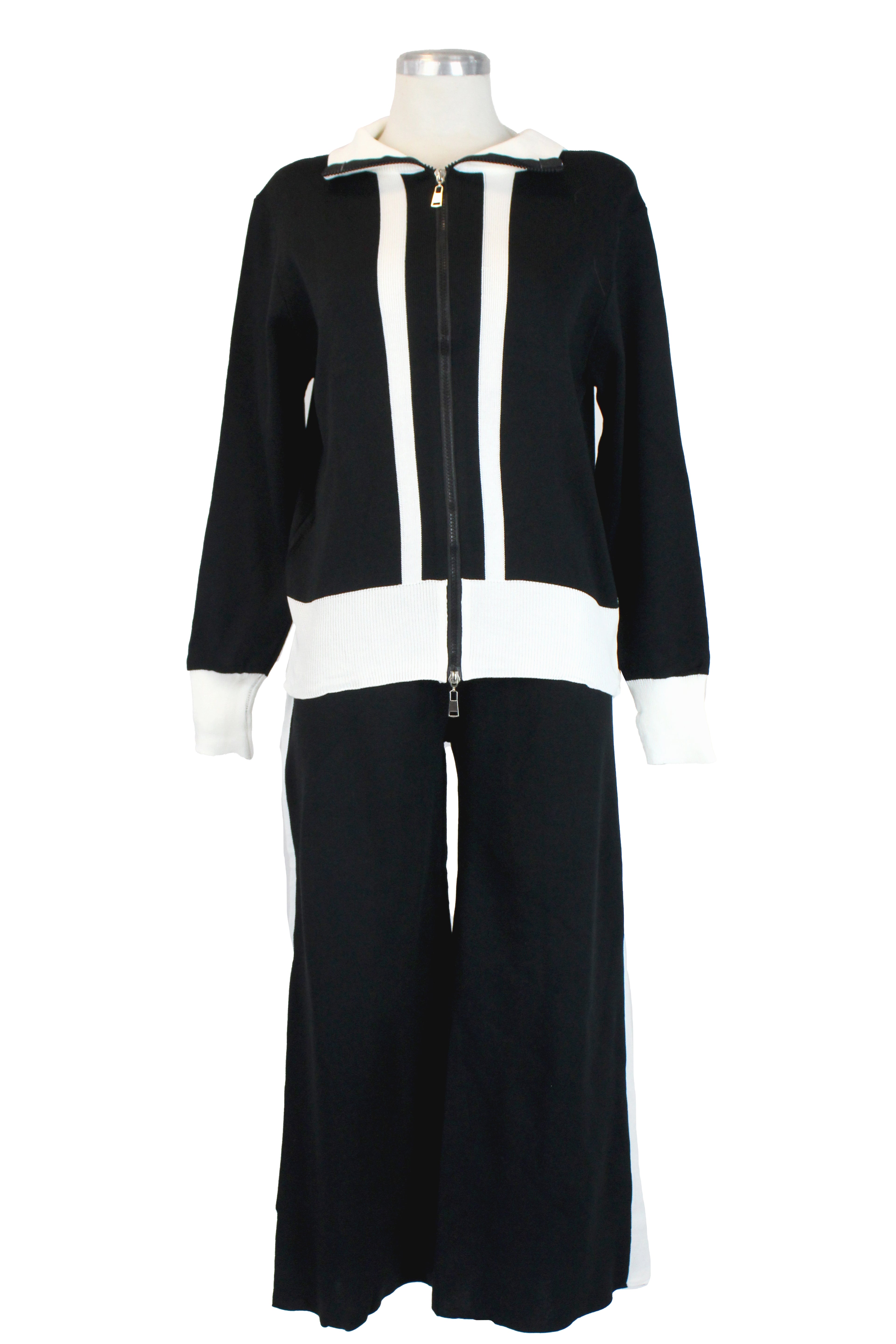 D35-3 Conjunto Tejido con Chamarra de Cuello Alto