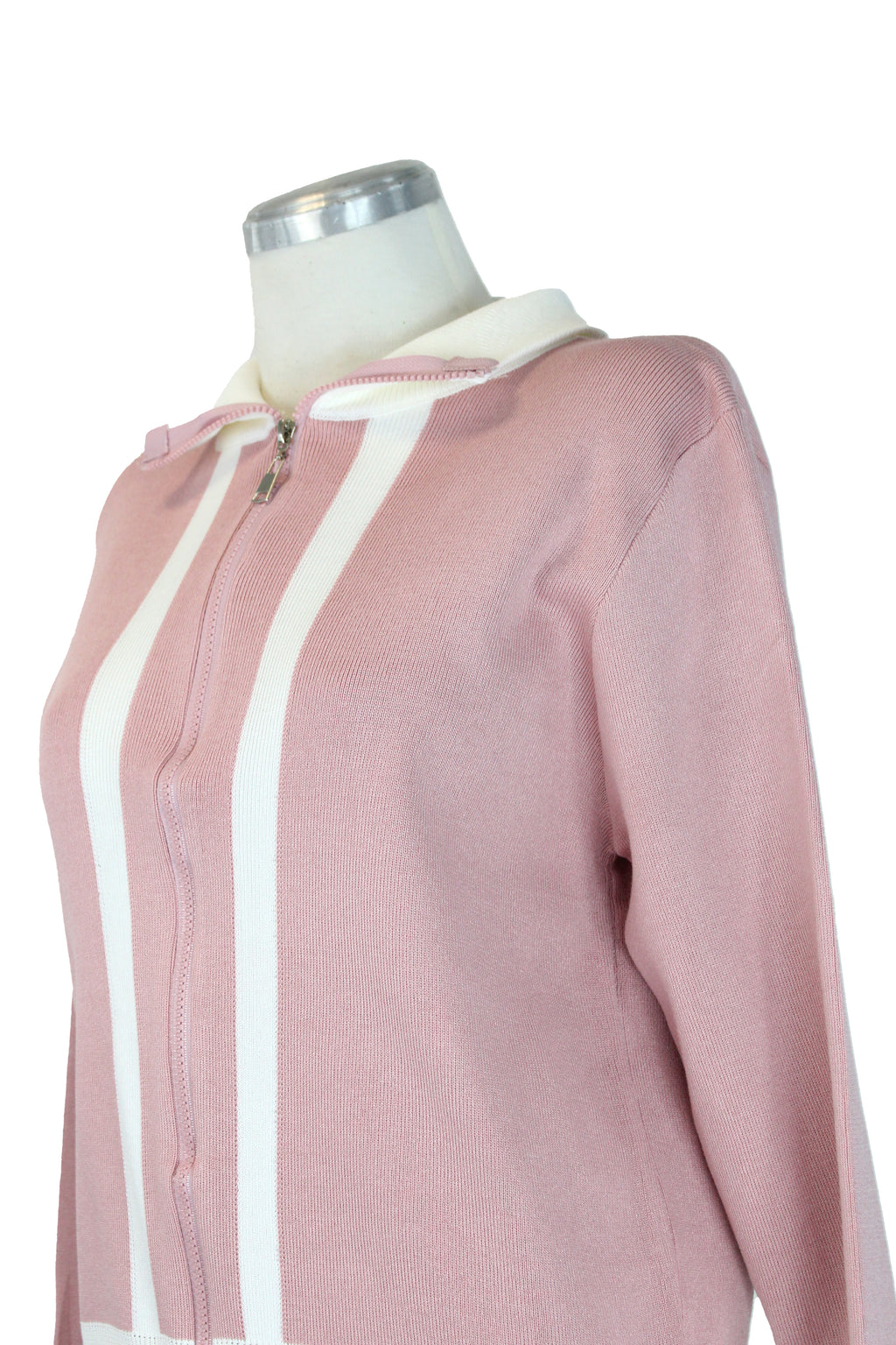 D35-3 Conjunto Tejido con Chamarra de Cuello Alto